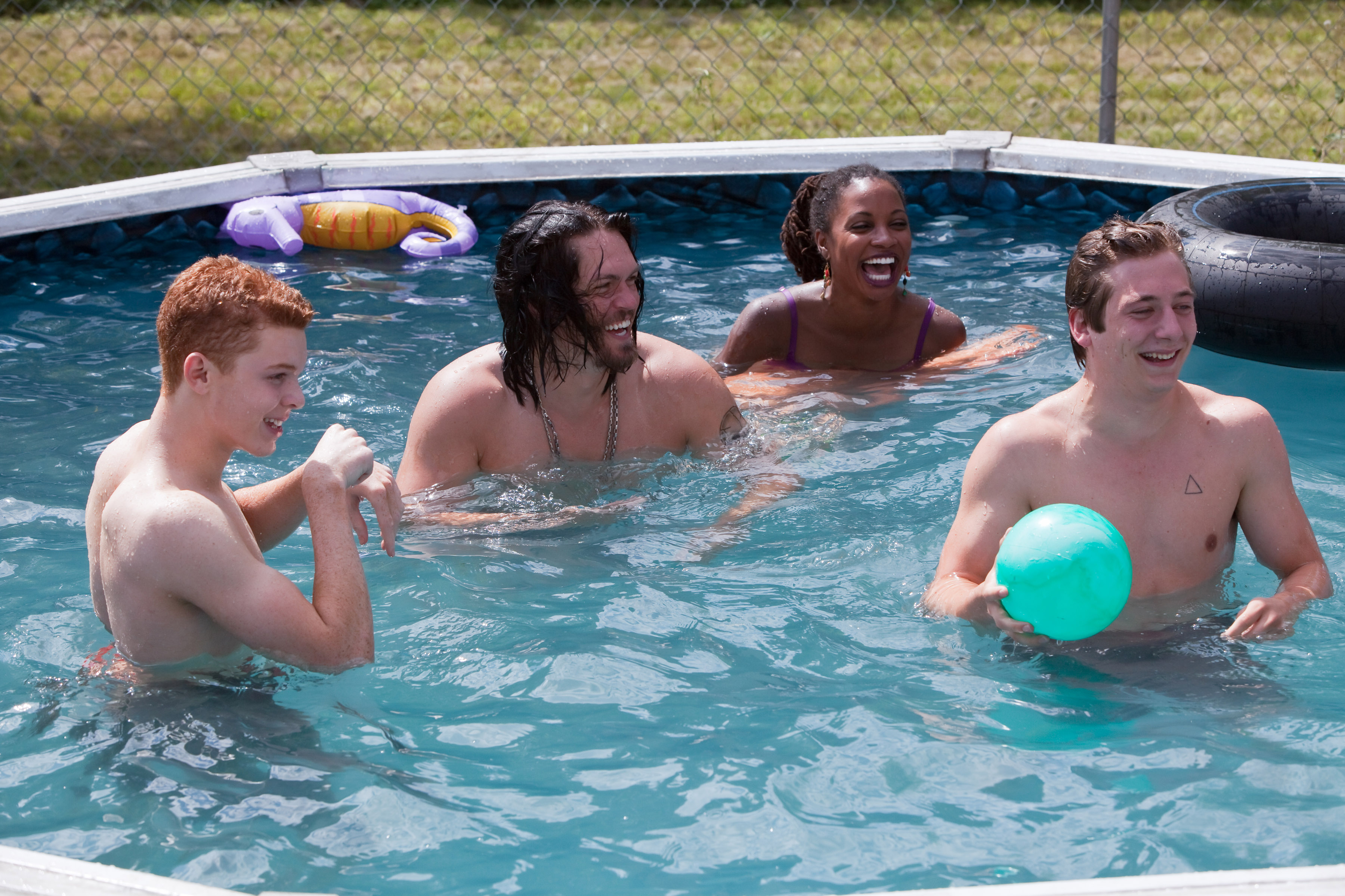 'High Potential' Star Pitches Reunion Between Steve Howey, Jeremy Allen White