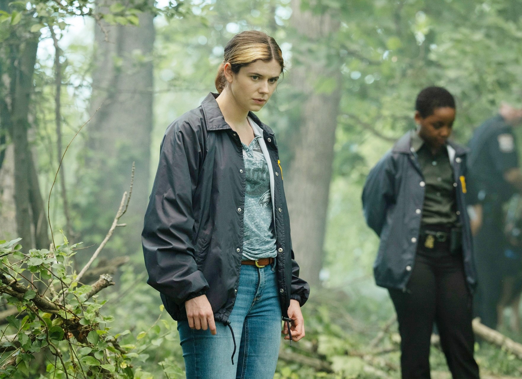 Alison Oliver, Thuso Mbedu in Task