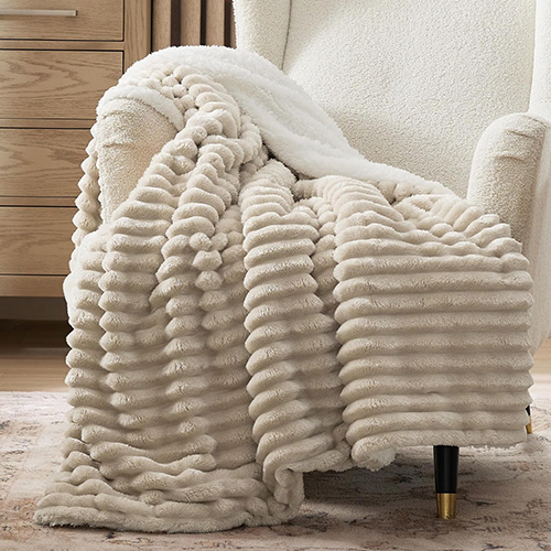 Bedsure Sherpa Throw Blanket