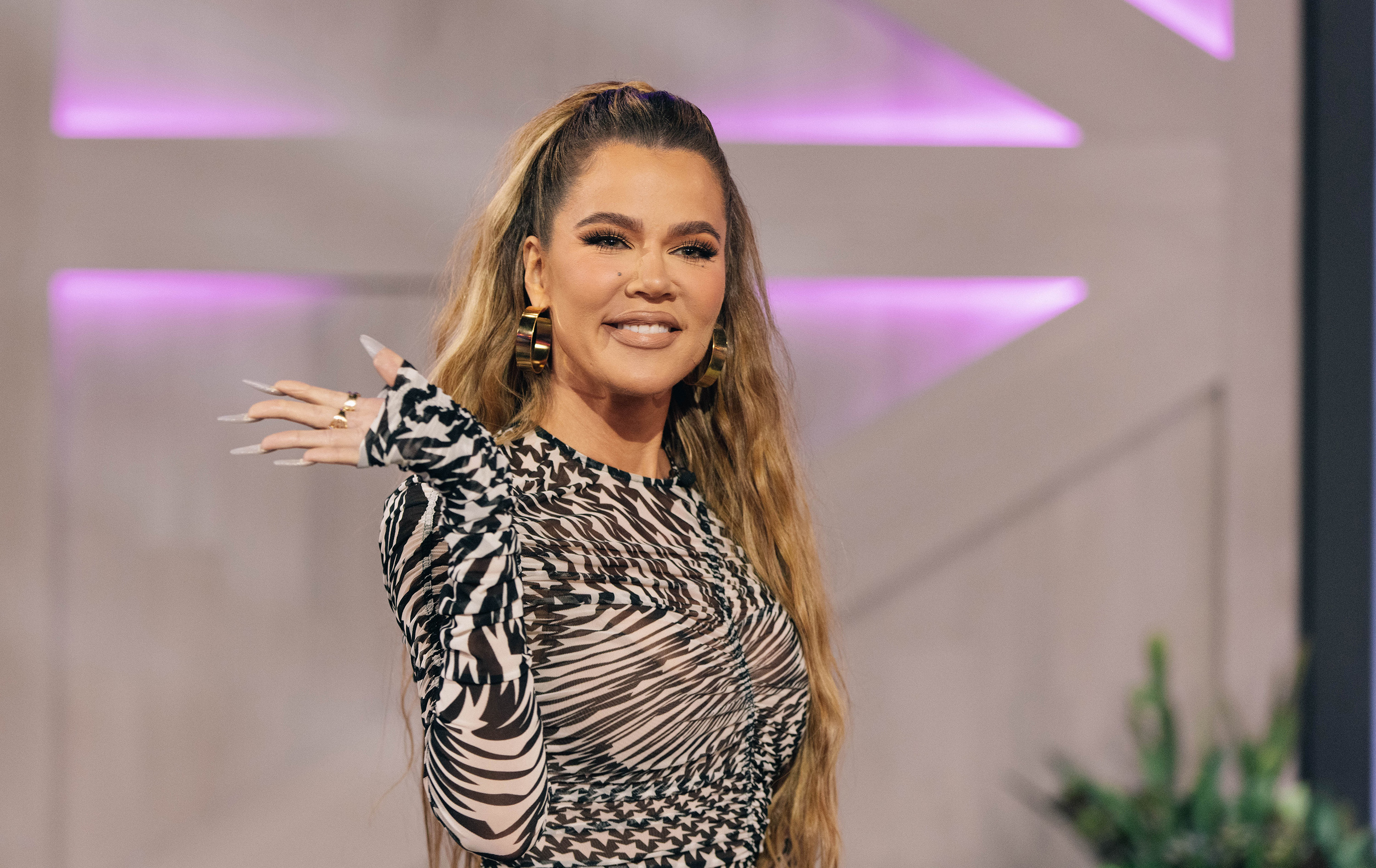 THE KELLY CLARKSON SHOW -- Episode J041 -- Pictured: Khloé Kardashian