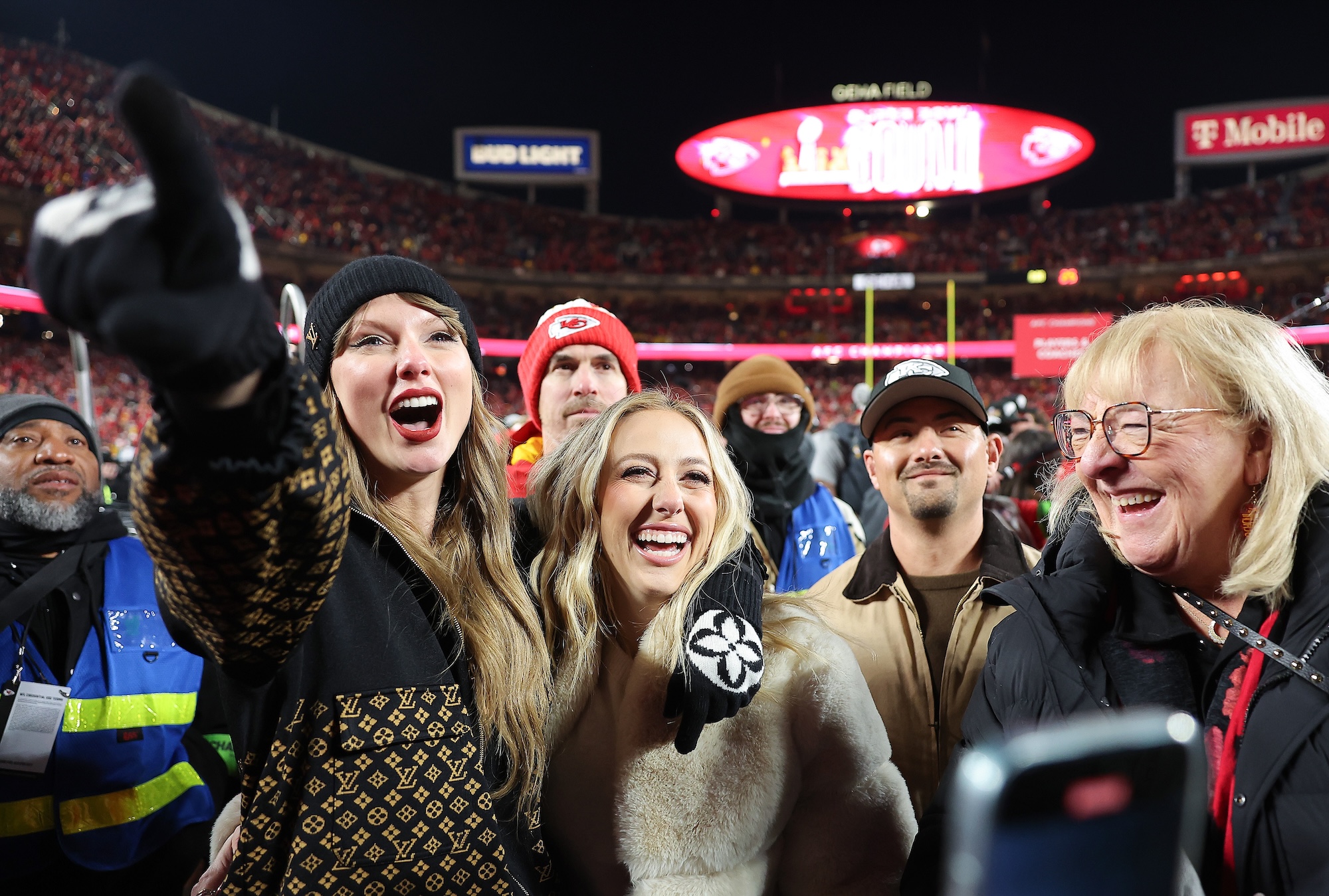 How Brittany Mahomes Subtly Supported Taylor Swift’s ‘Life of a Showgirl’