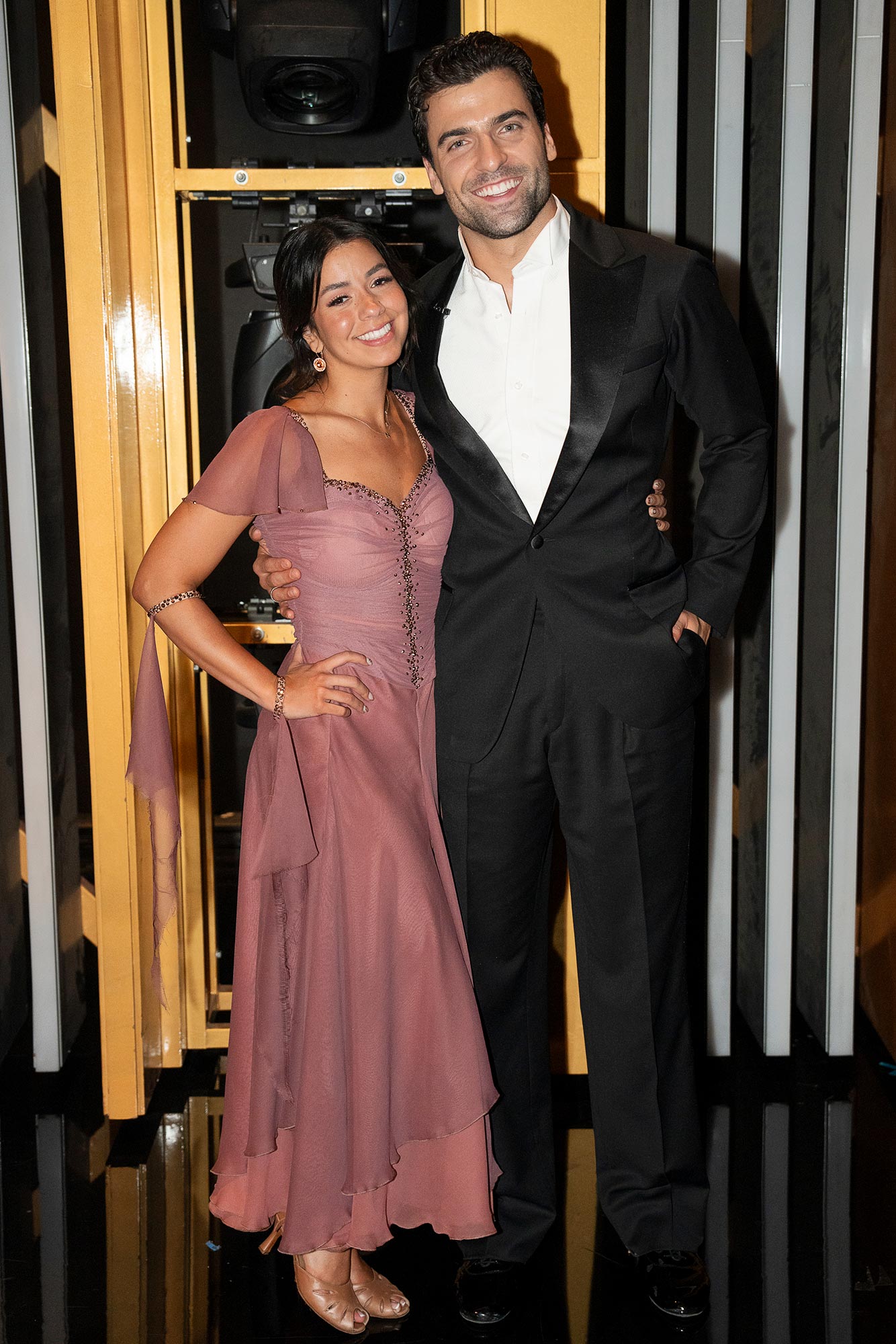 Jen Affleck Reveals Dancing With the Stars Partner Jan Ravnik Has the Flu 179544_EM108160