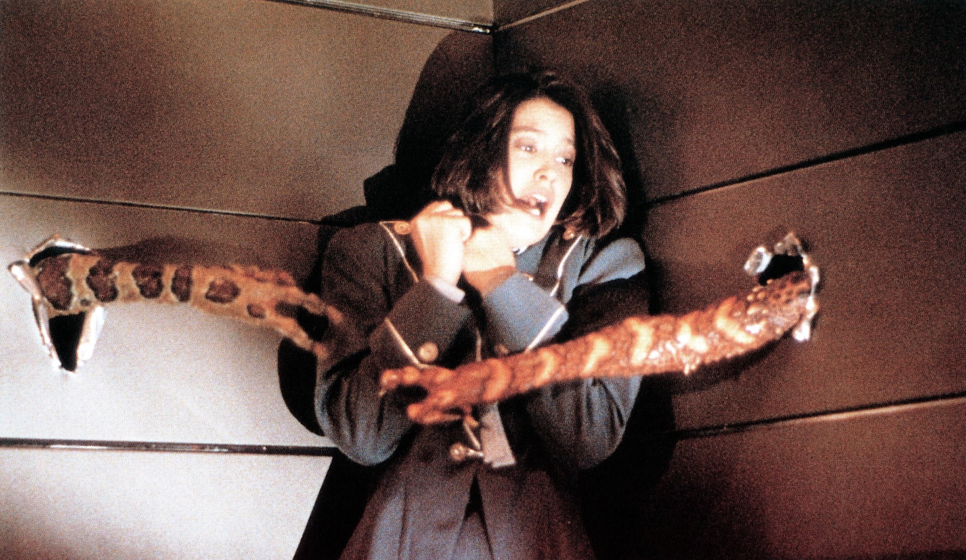 Phoebe Cates in Gremlins 2: The New Batch