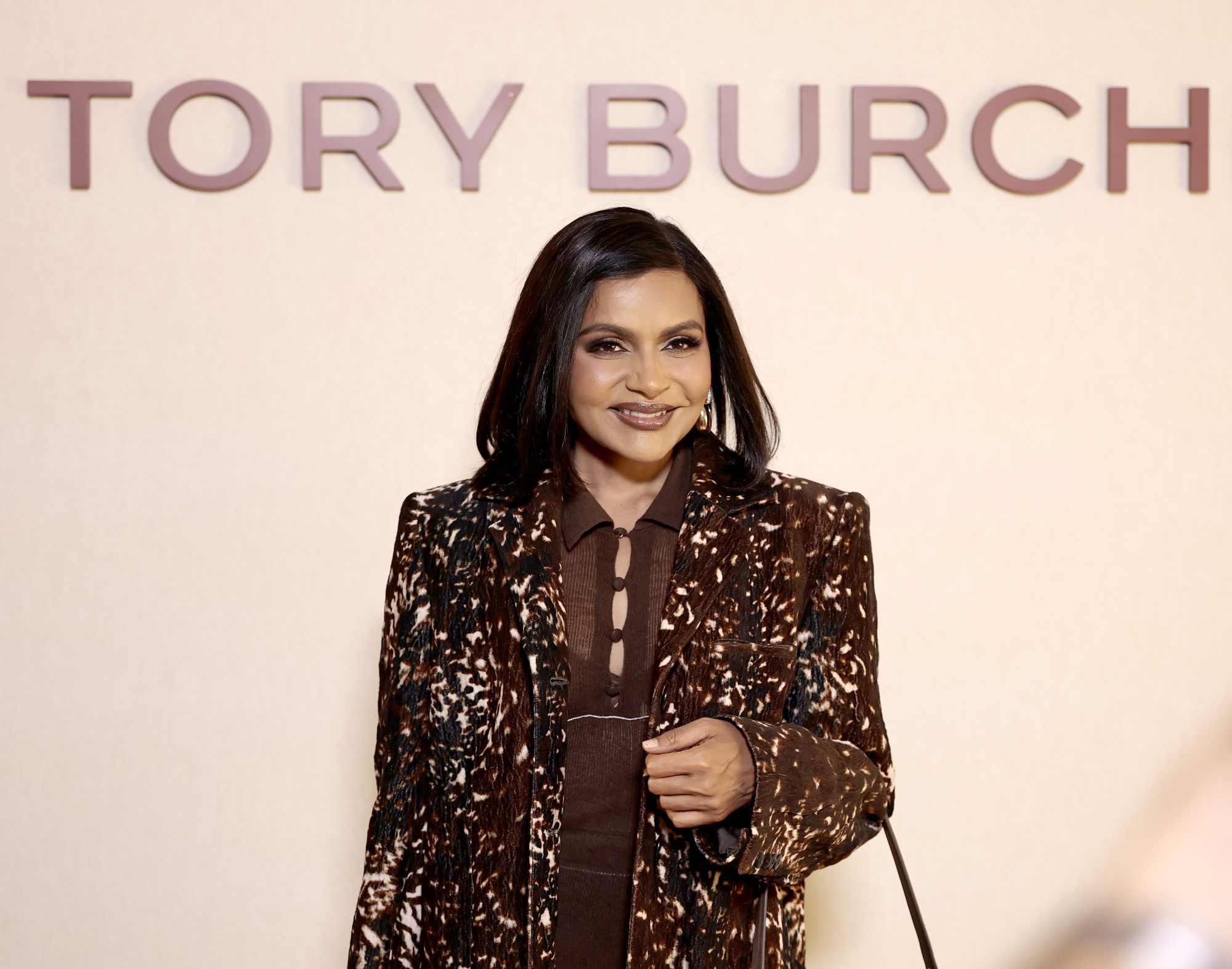 NEW YORK, NEW YORK - SEPTEMBER 15: Mindy Kaling attends Tory Burch Spring/Summer 2026 during New York Fashion Week at One Hanson Place on September 15, 2025 in New York City. (Photo by Dimitrios Kambouris/Getty Images for Tory Burch)