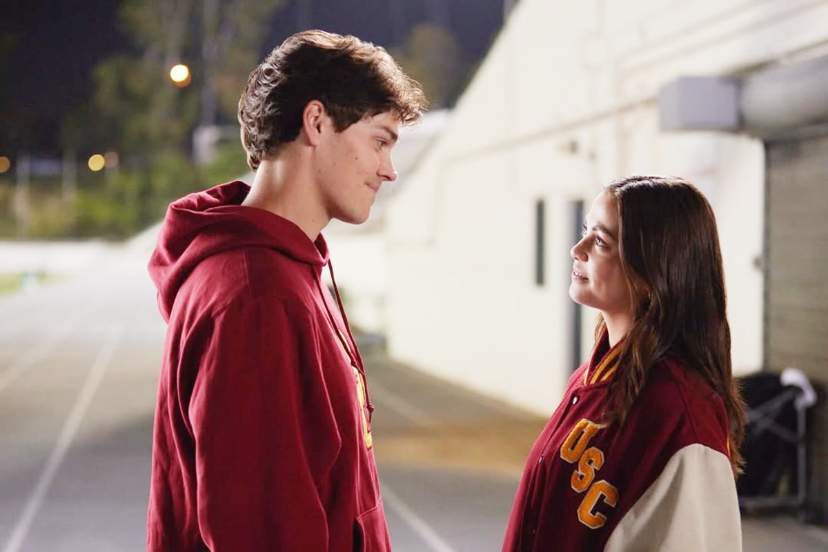 Noah Beck and Siena Agudong in Sidelined 2