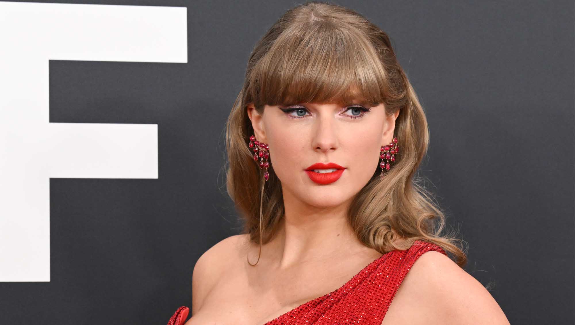 Taylor Swift Sleeveless Vest