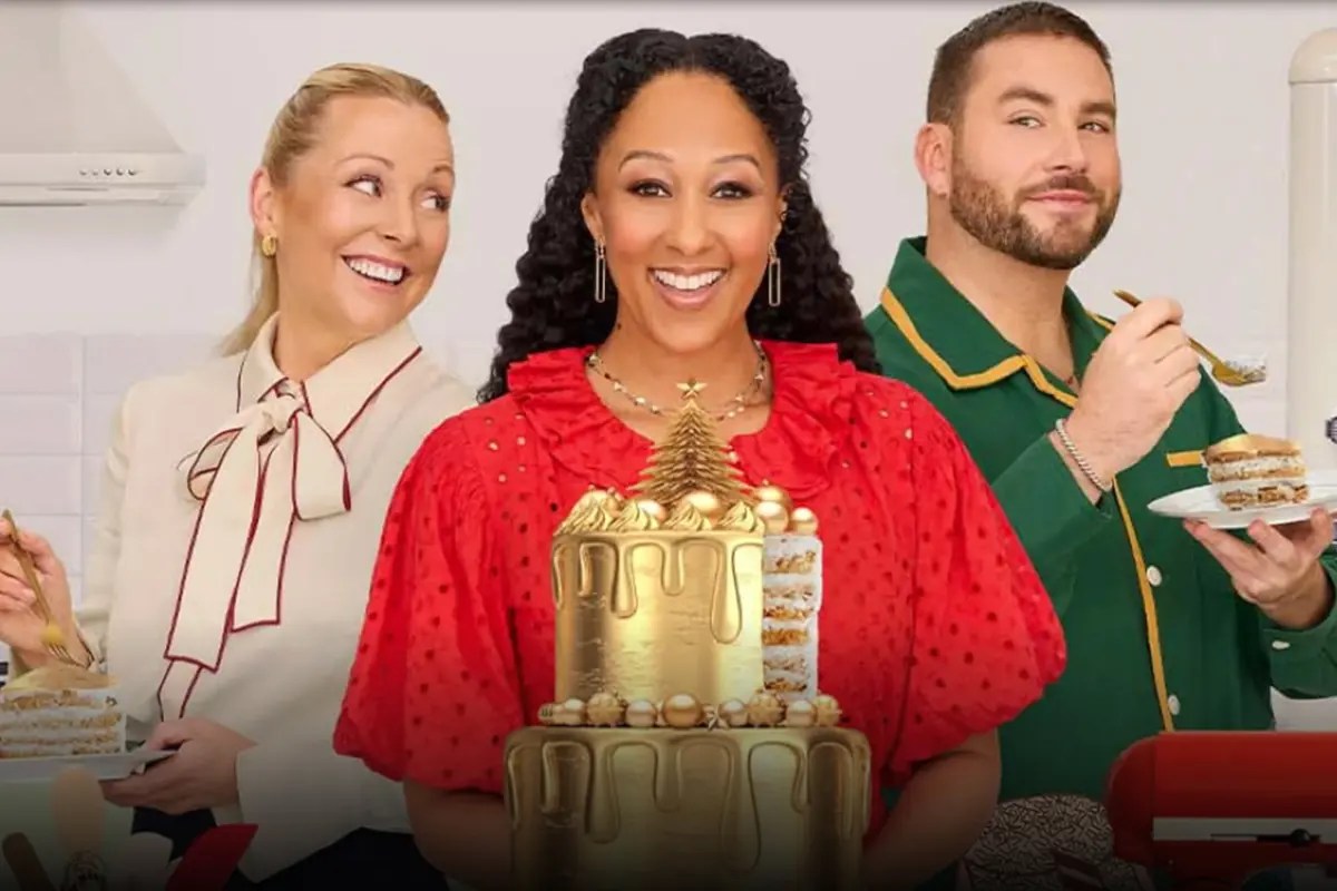 Tamera Mowry-Housley in Baked With Love: Holiday