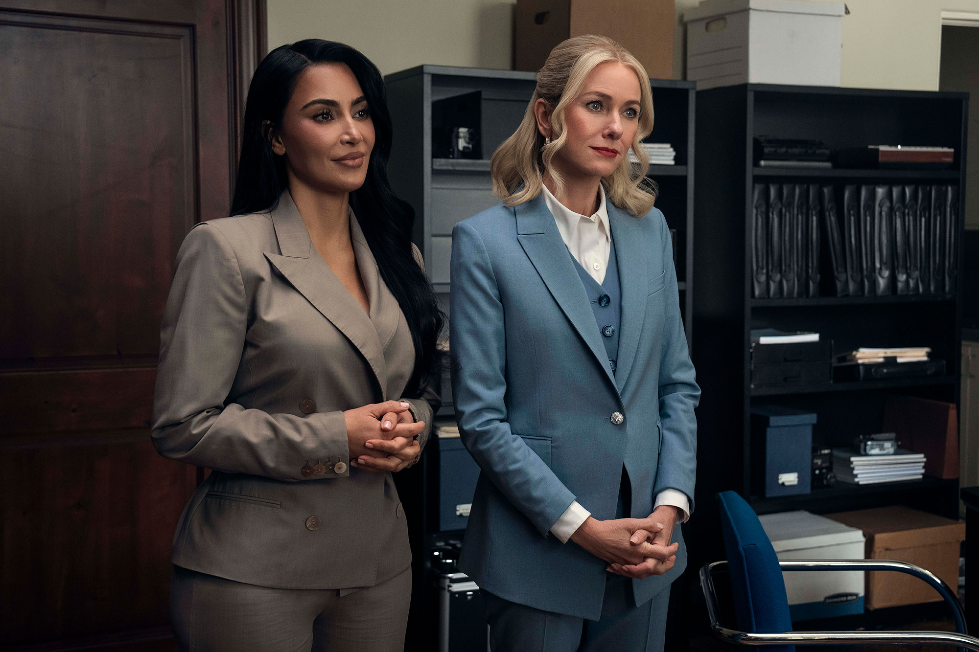 Feature Kim Kardashian and Naomi Watts Alls Fair