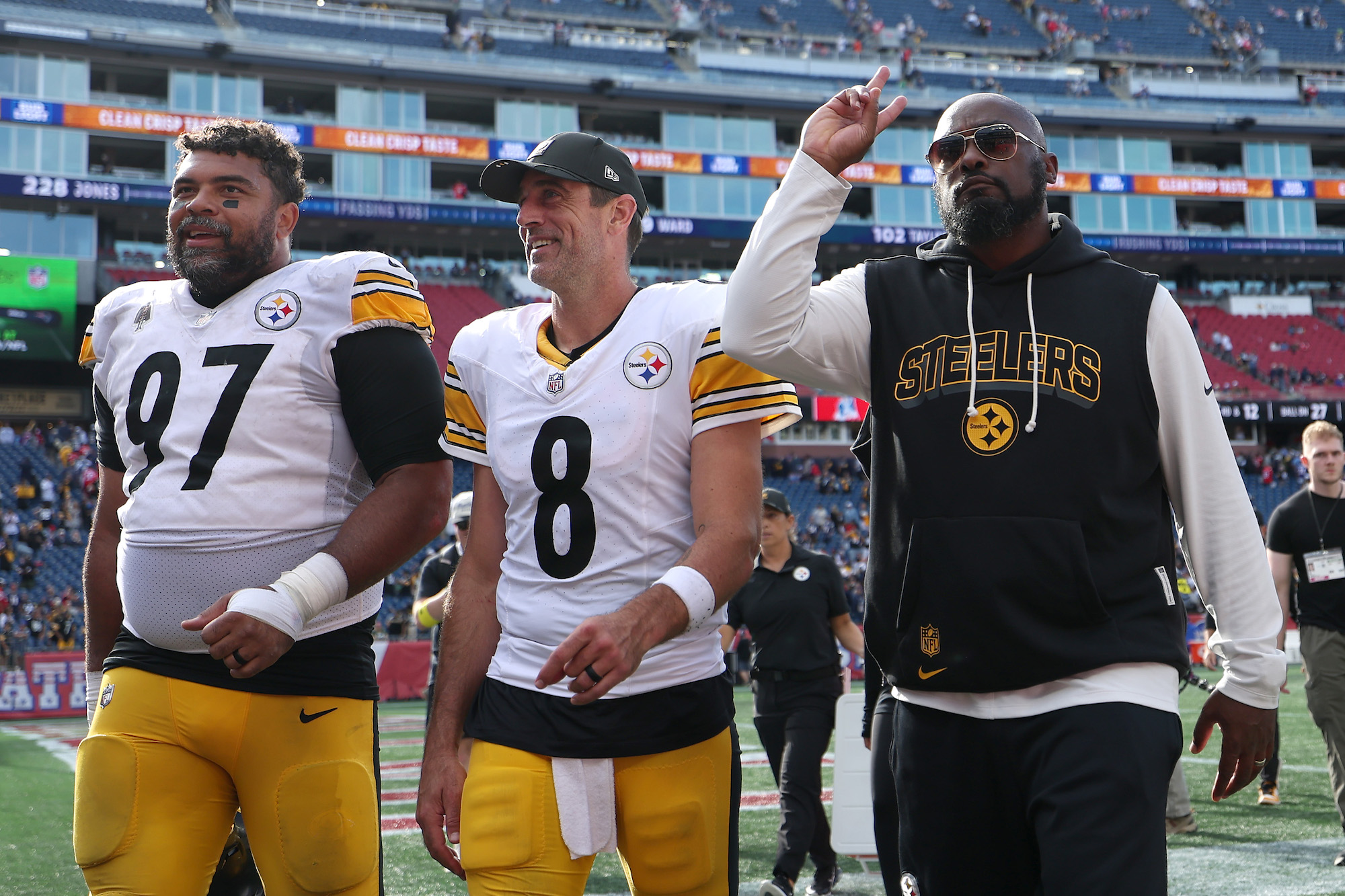 GettyImages-2236624647 Cam Heyward Aaron Rodgers 2025