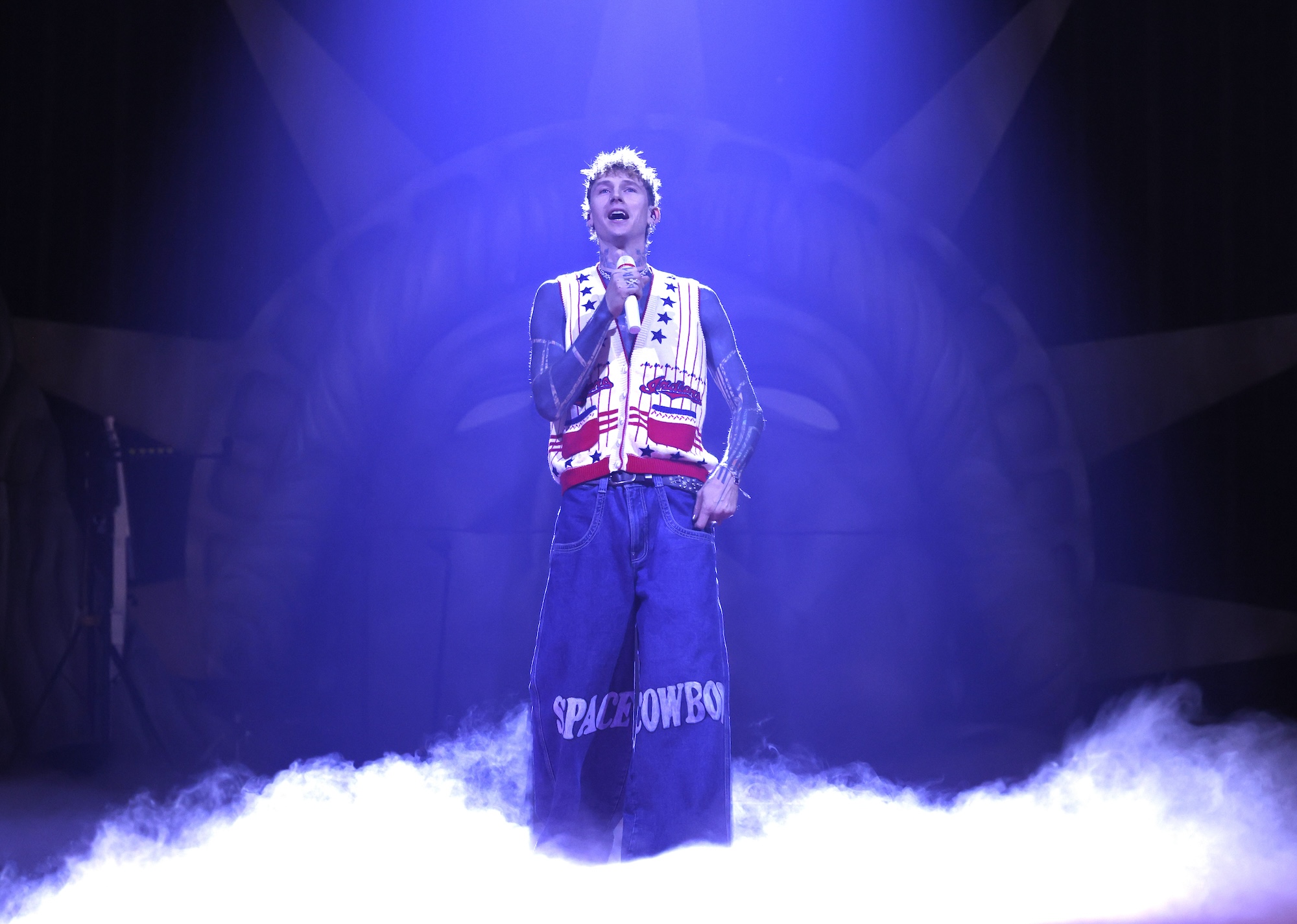 GettyImages-2252301714-mgk