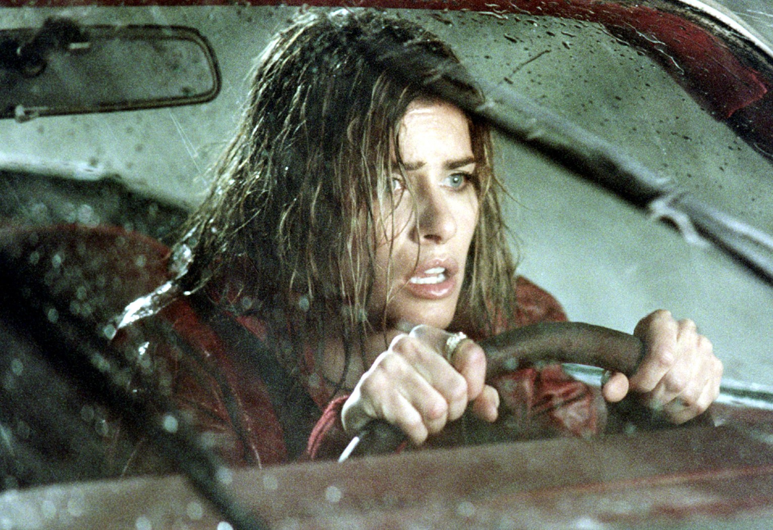 Amanda Peet in Identity