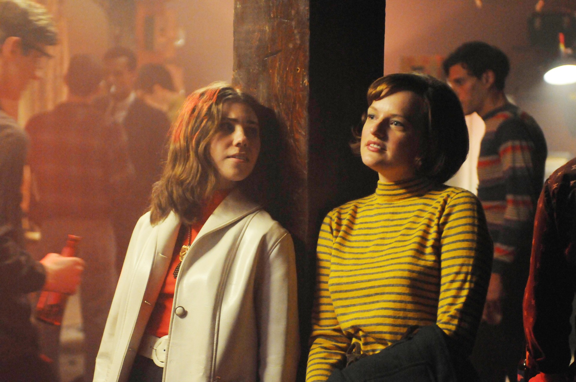 Zosia Mamet and Elisabeth Moss in Mad Men season 4