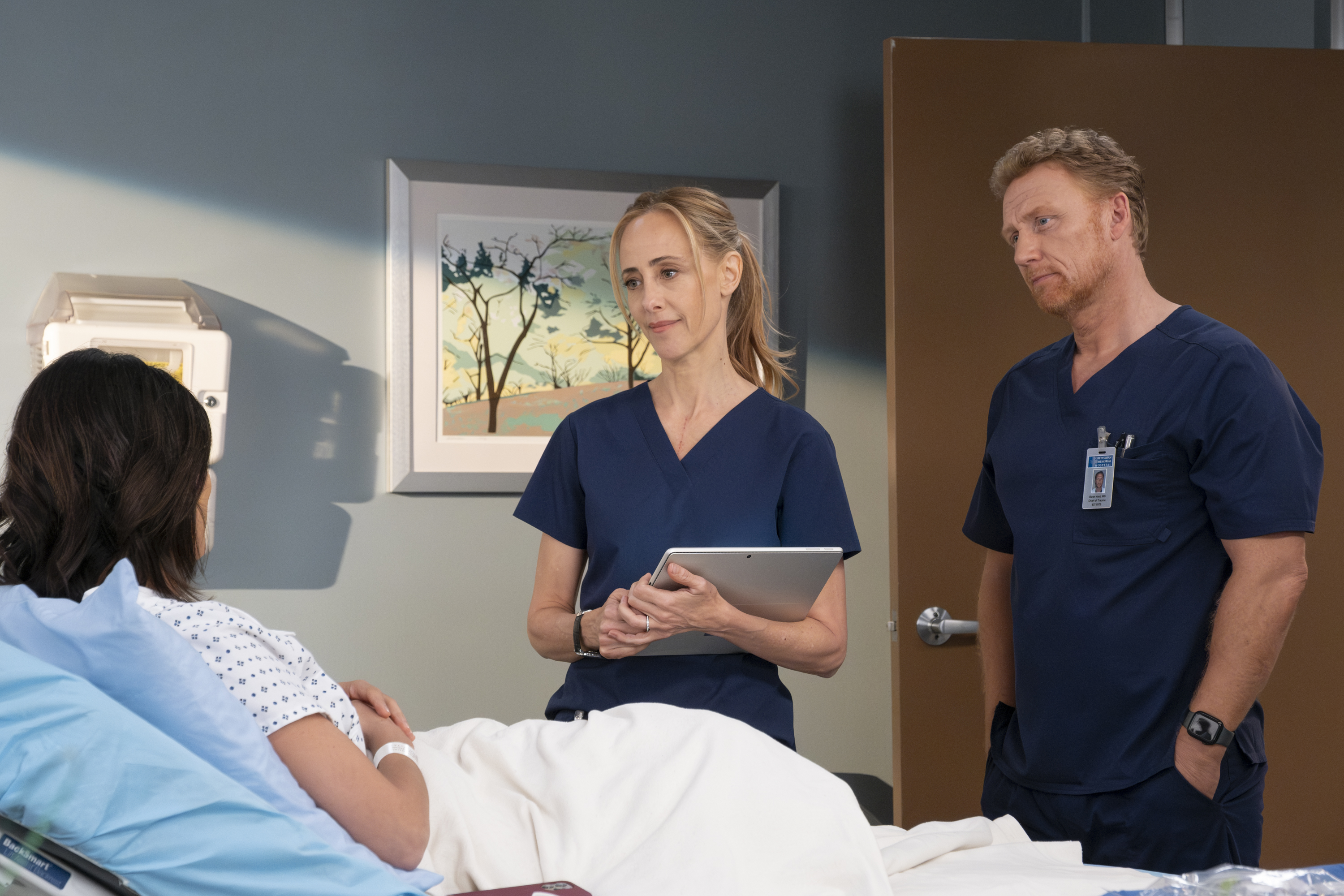 Kim Raver Teases Grey's Anatomy Gets 'Messy' Before Season 22 Finale