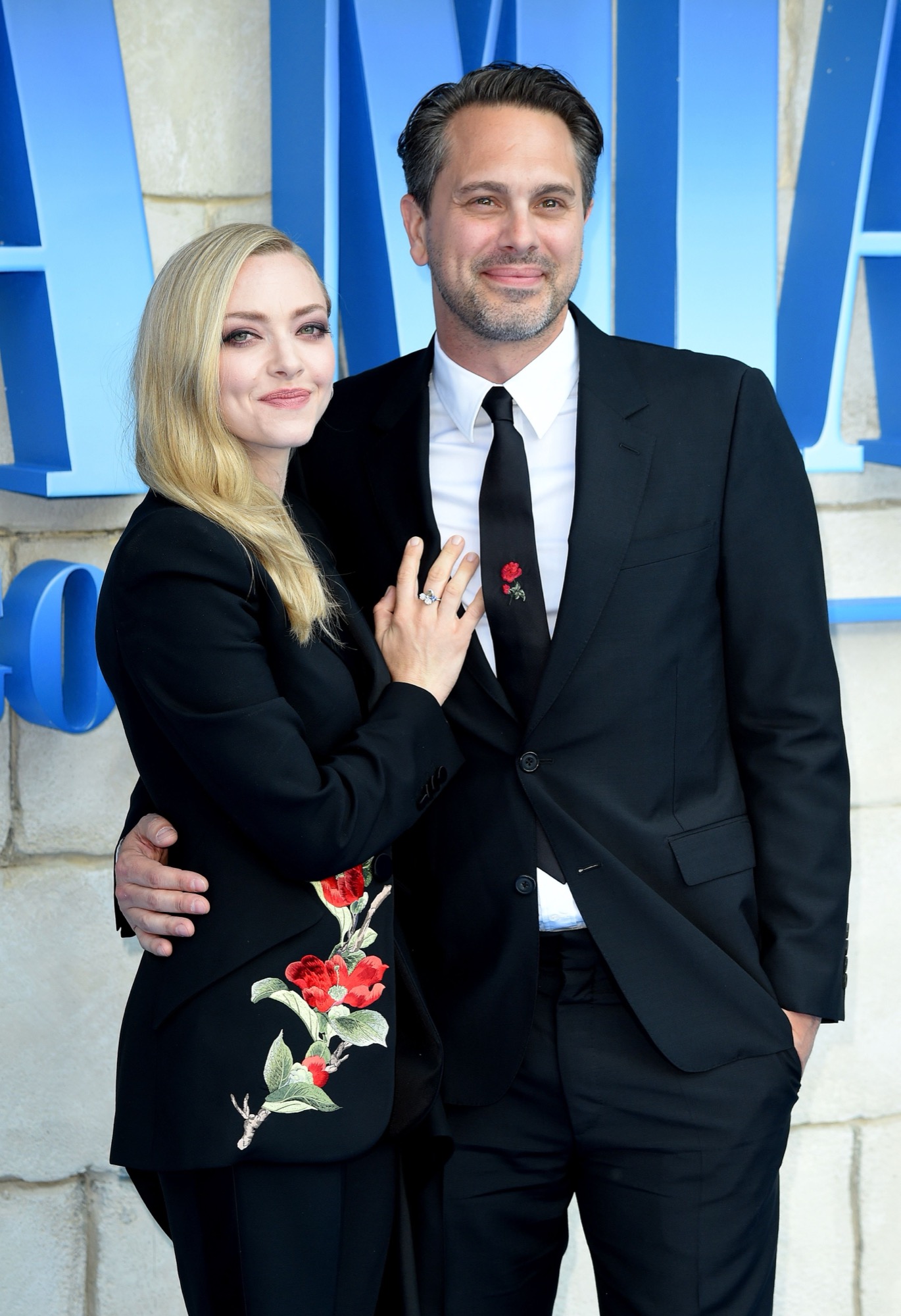 Amanda Seyfried Says Thomas Sadoski Sacrifices a Lot for Her