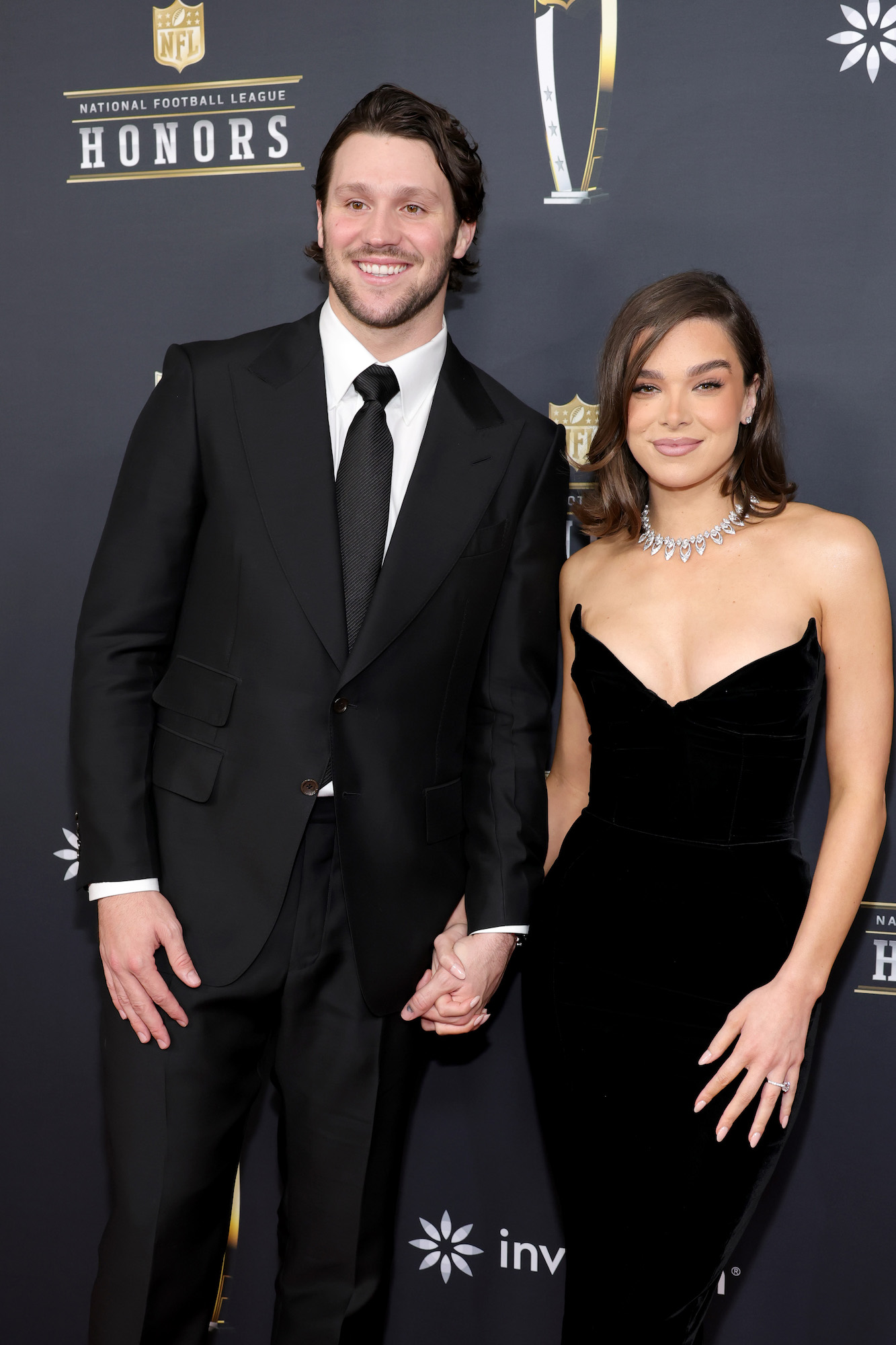 Josh-Allen-and-Hailee-Steinfeld-GettyImages-2198068512