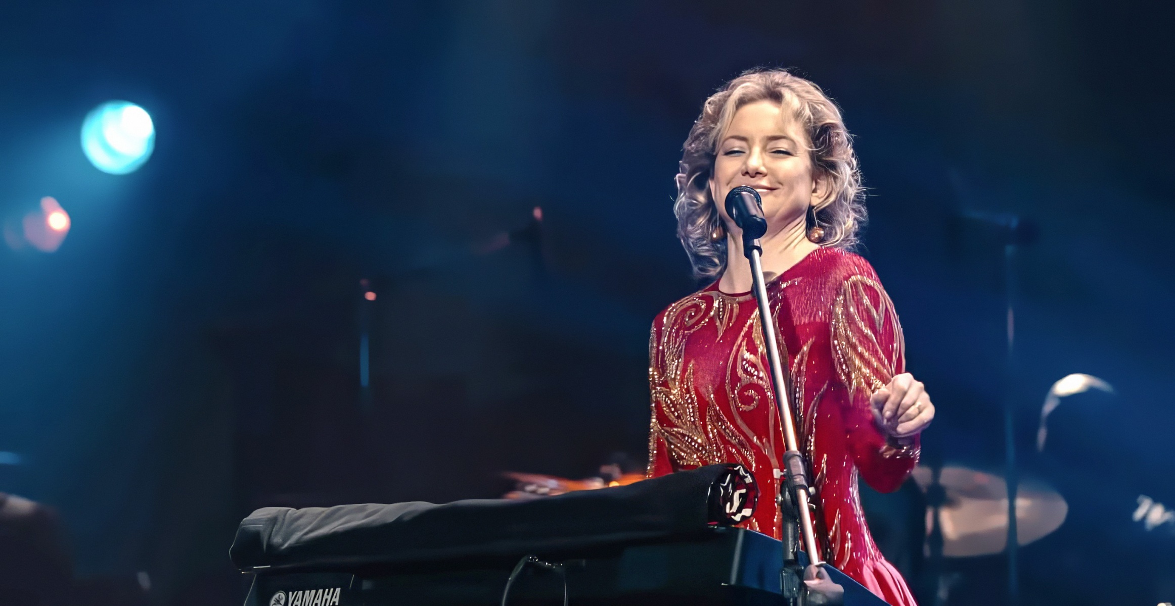 Breaking Down the Controversy Surrounding Kate Hudsons Song Sung Blue Role