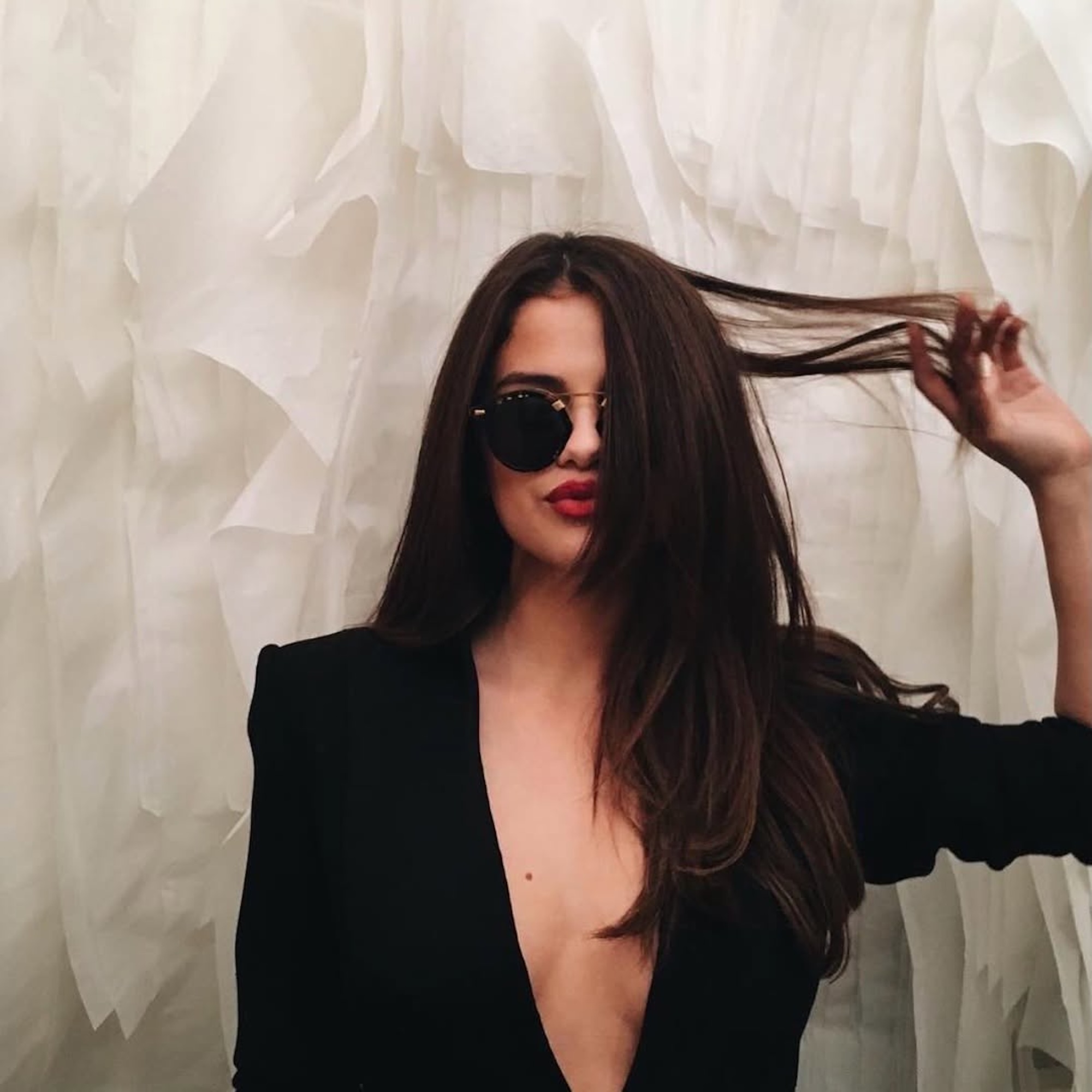 Relive 2016 Fashion and Beauty Trends With Selena Gomez, Emily Ratajkowski, Kim Kardashian and More