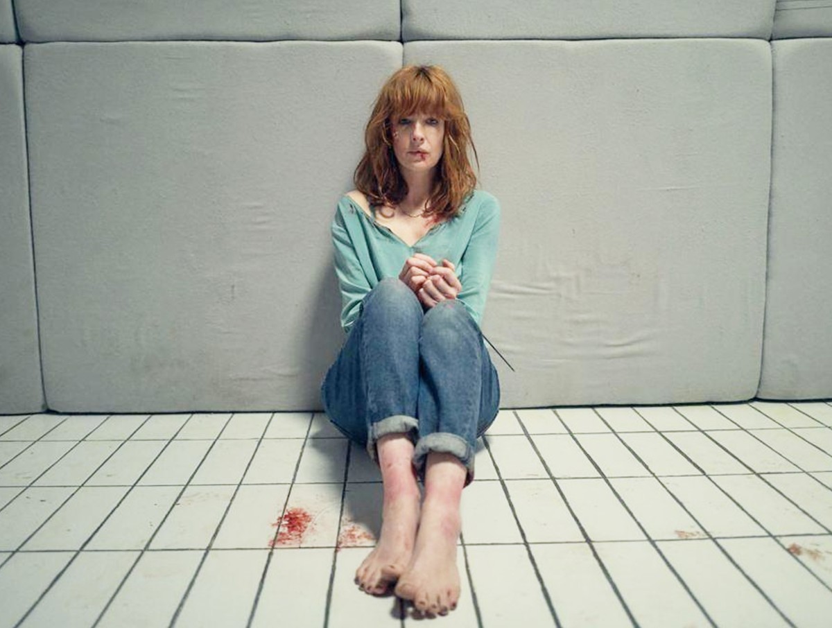 Kelly Reilly in 10x10