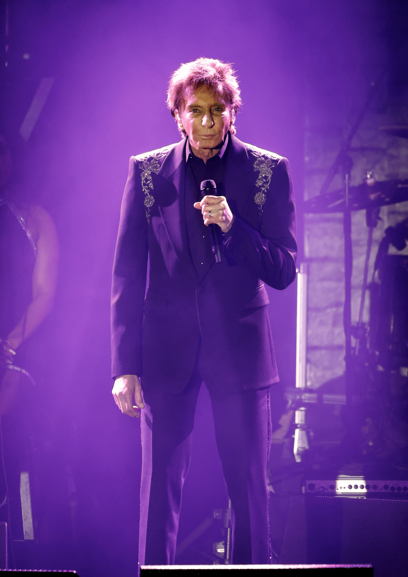 Barry-Manilow-GettyImages-2197176521