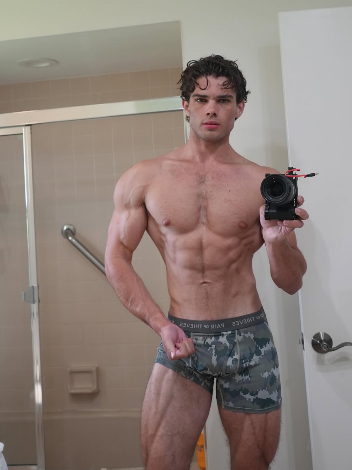 Who Is Clavicular Meet Controversial Influencer Braden Peters Whos All About Looksmaxxing