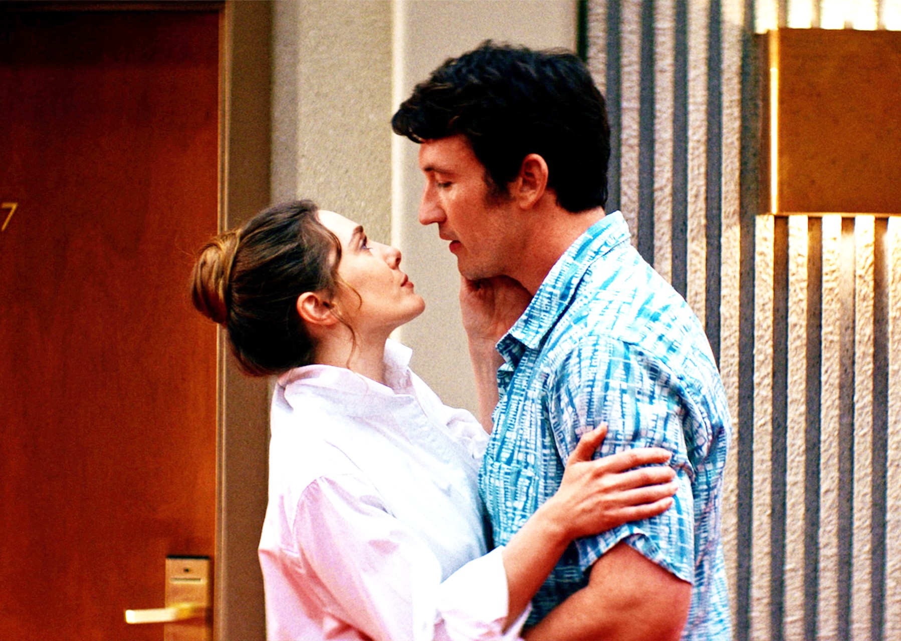 Elizabeth Olsen and Miles Teller in Eternity