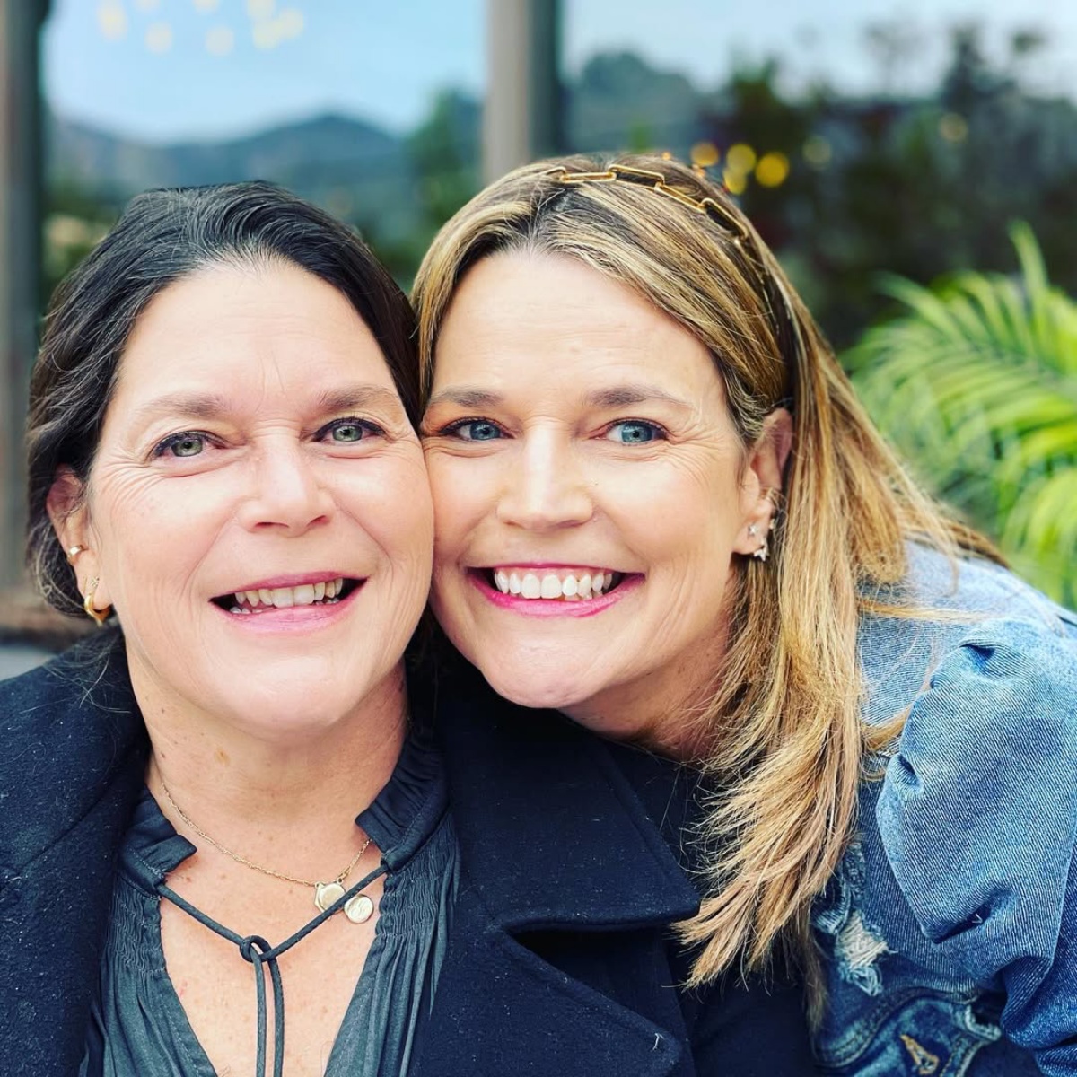 Inside Savannah Guthries Relationship With Her Sister and Forever Partner in Life Annie Guthrie