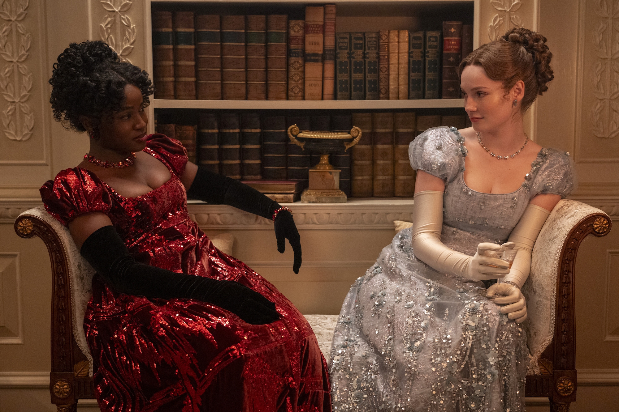 Francesca-and-Michaela-BRIDGERTON_405_Unit_02008R