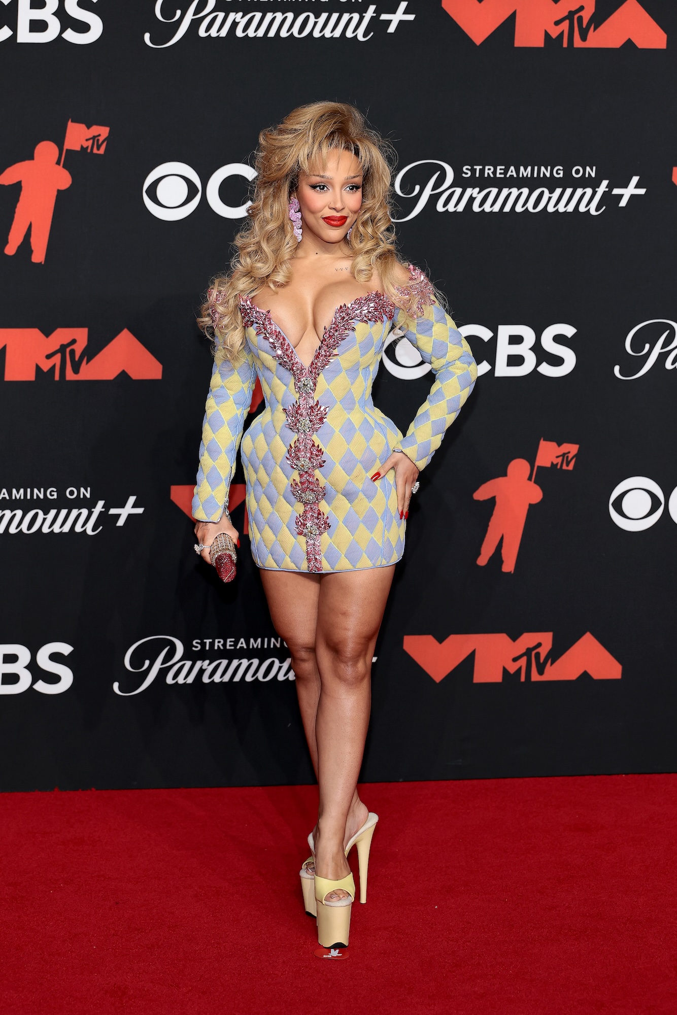 Doja Cat Opens Up About Getting 2 Rounds Liposuction on Her Legs Because Her ‘Butt Was Huge’