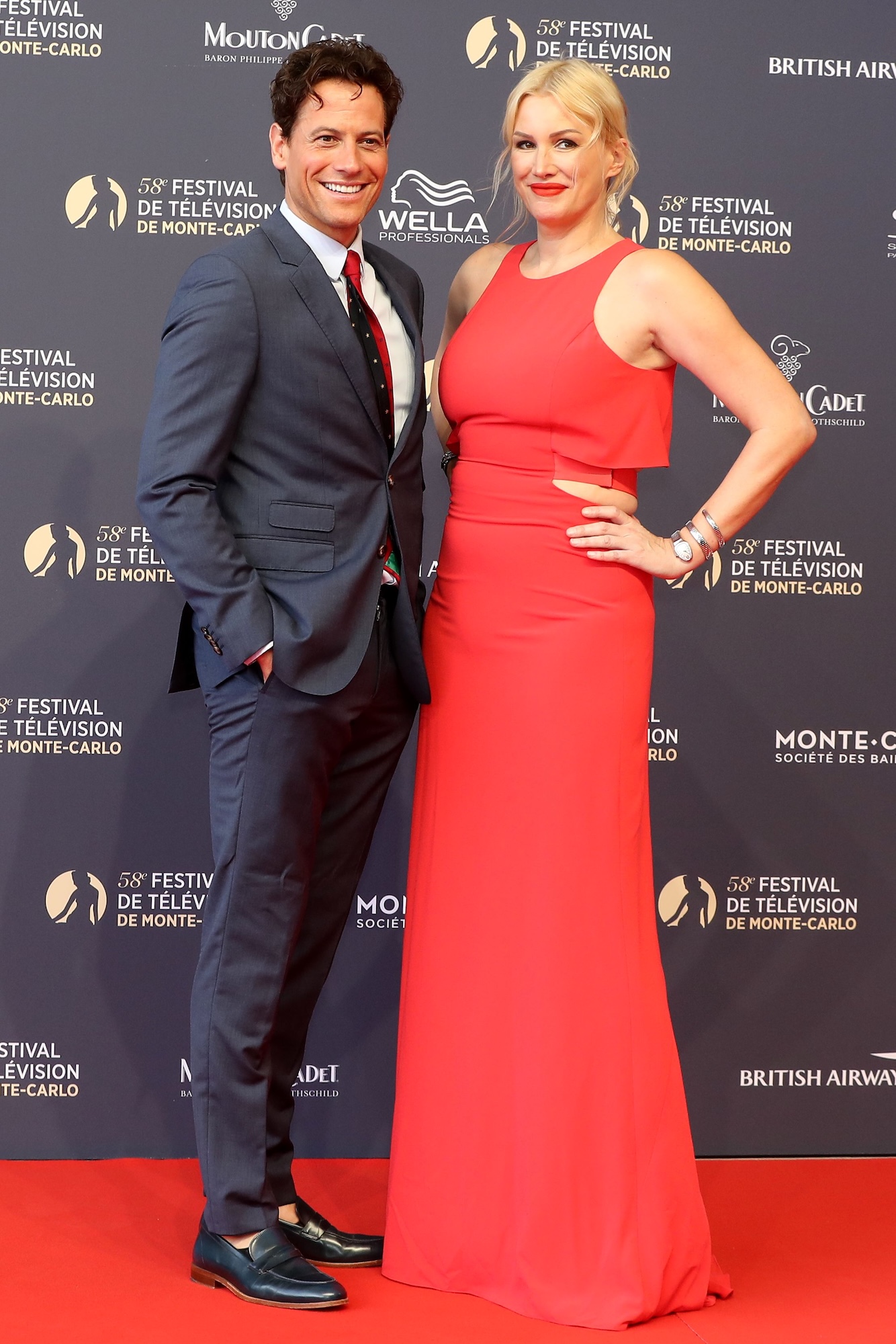 Ioan Gruffudd's Ex Alice Evans Allegedly Urged Fan Club to Send Him Poop After Split: Report