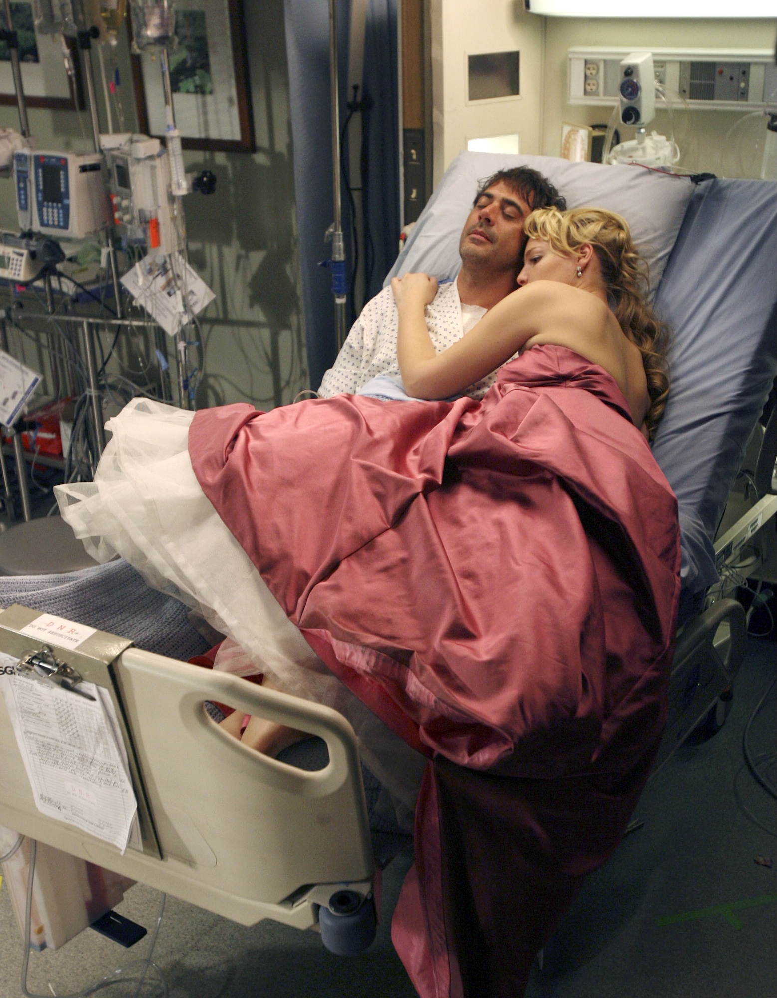 Greys-Denny-and-Izzie-TCDGRAN_EC122