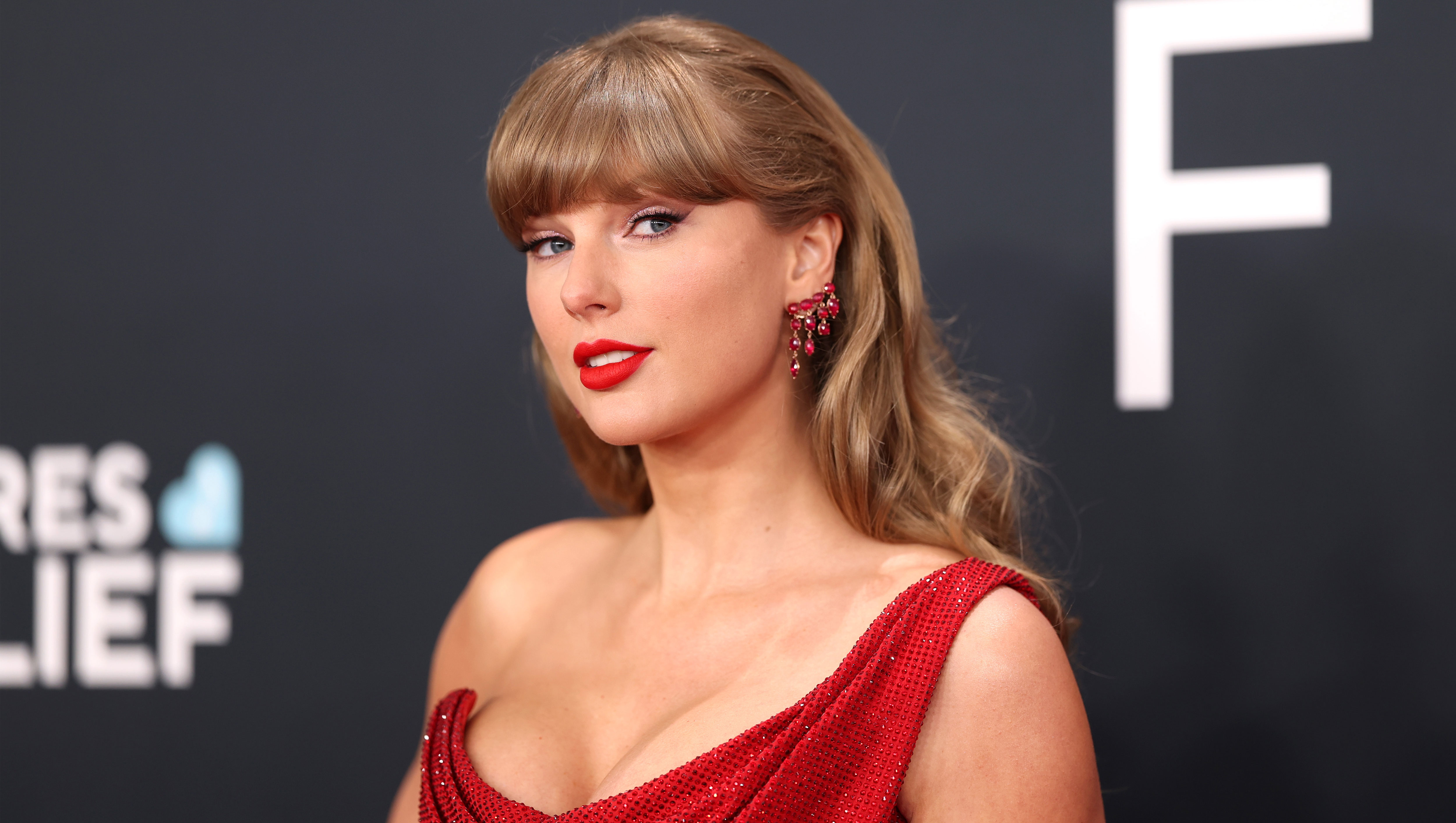 Taylor Swift at the 67th GRAMMY Awards held at the Crypto.com Arena on February 2, 2025 in Los Angeles, California.