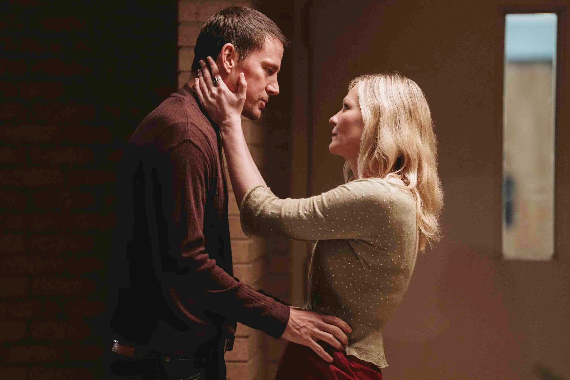 Channing Tatum and Kirsten Dunst in Roofman