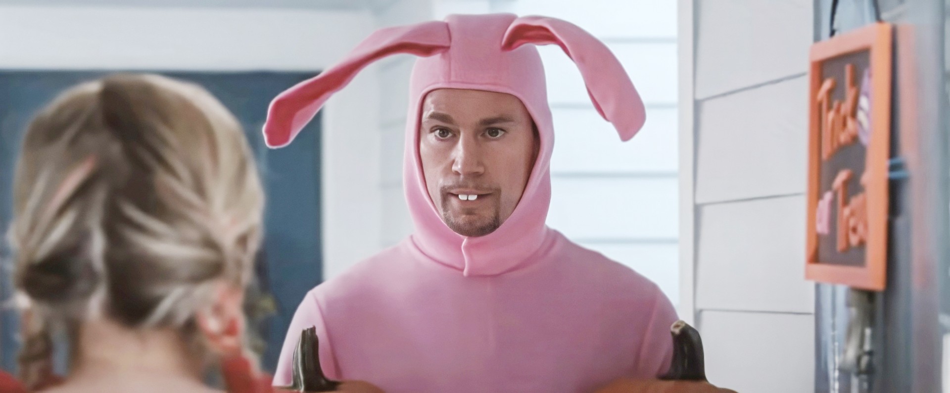 Kirsten Dunst and Channing Tatum in Roofman