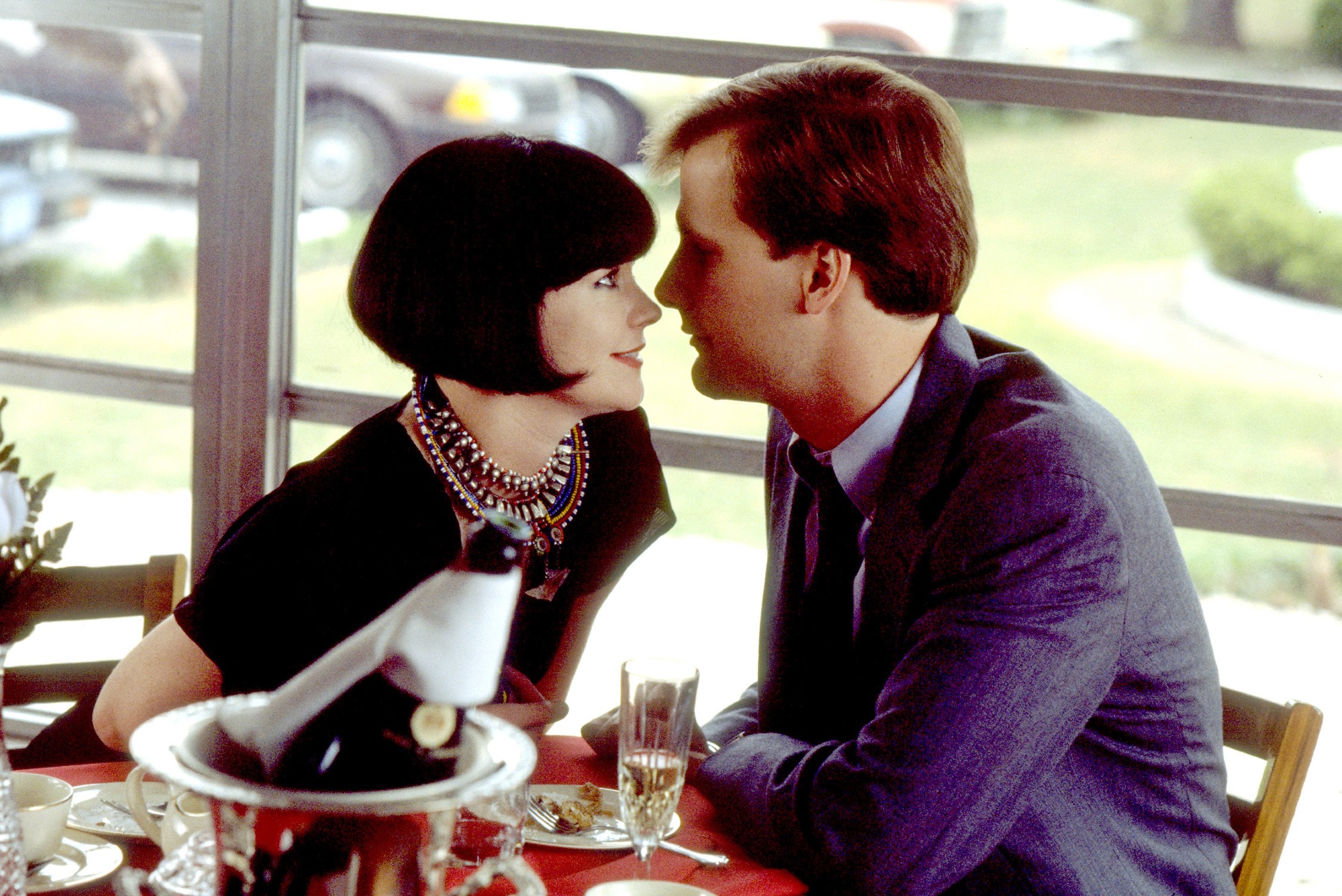 Melanie Griffith and Jeff Daniels in Something Wild