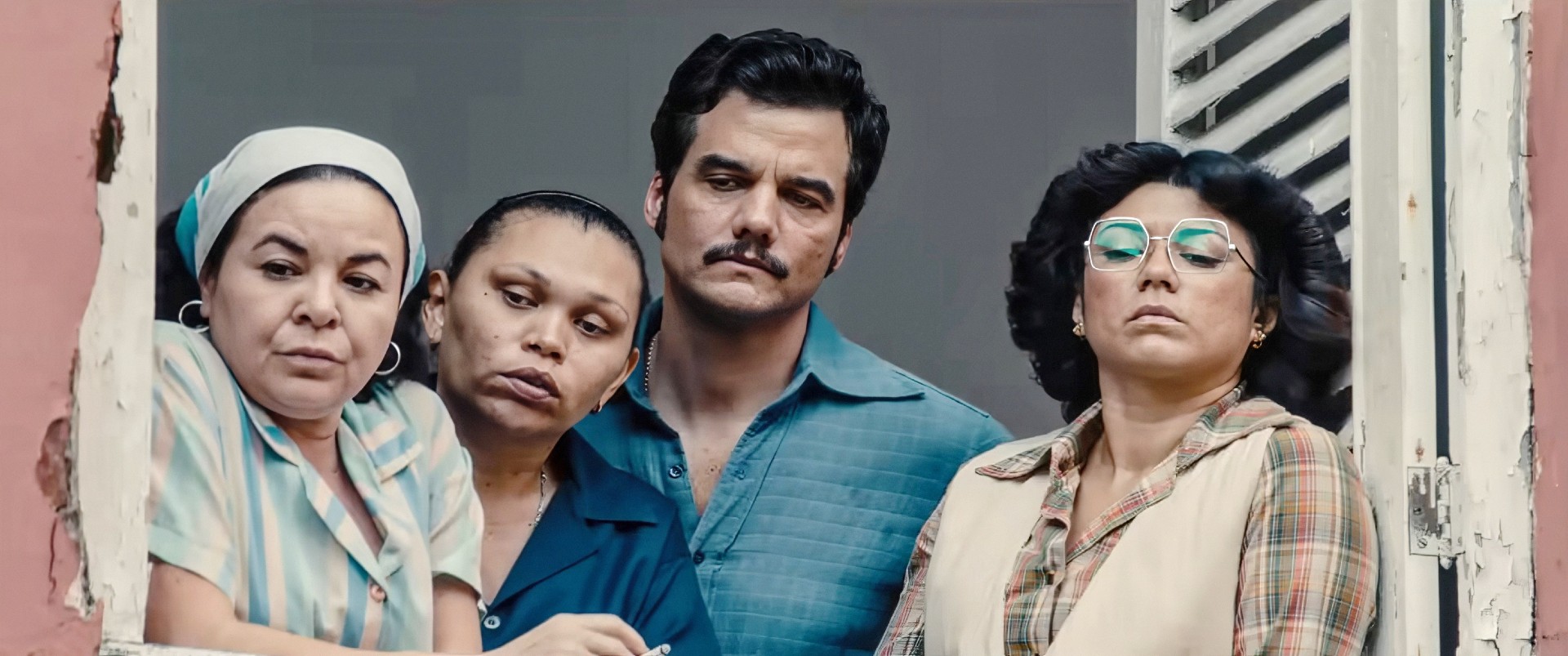 Wagner Moura (center) in The Secret Agent