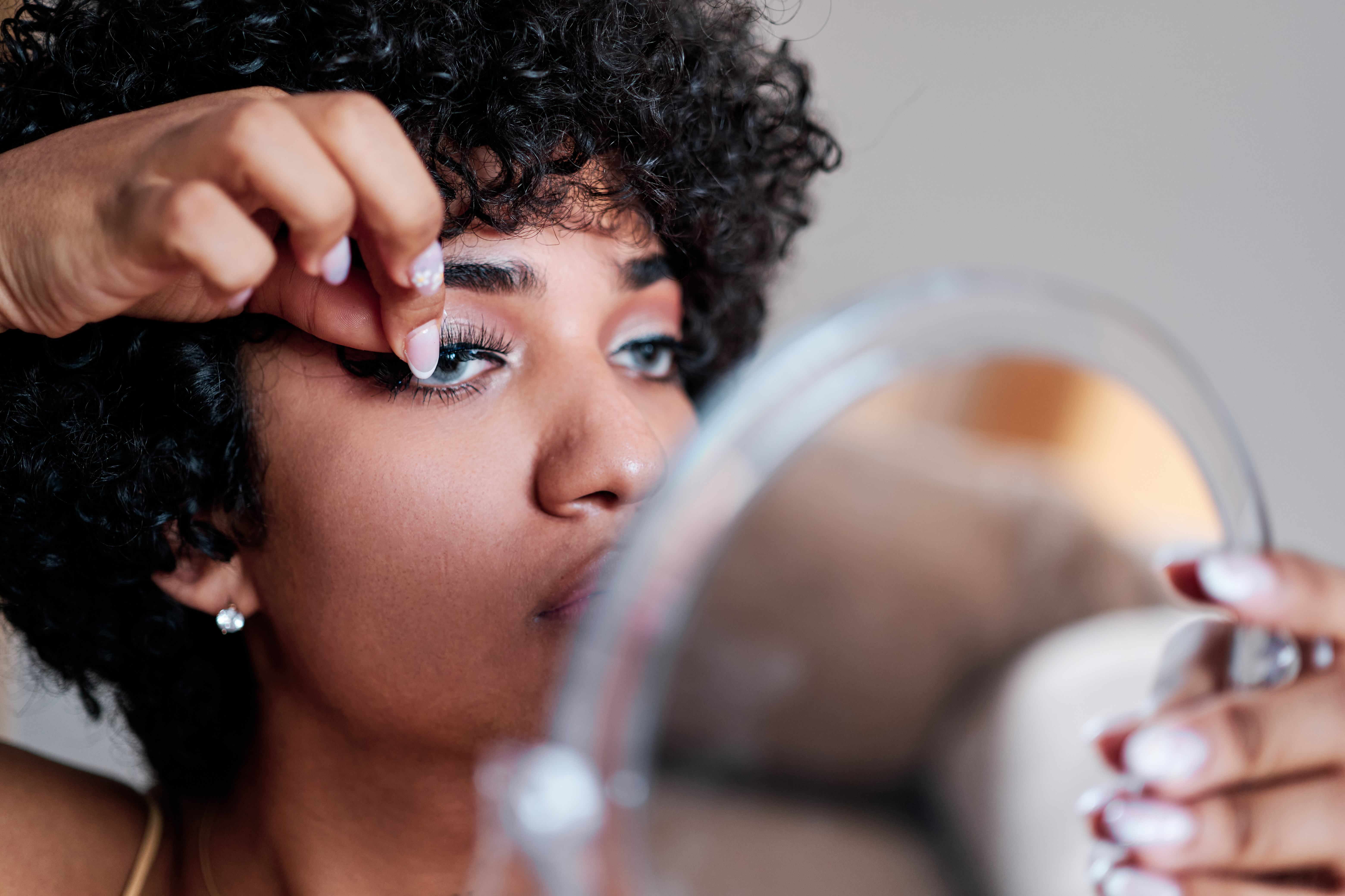 self adhesive lashes