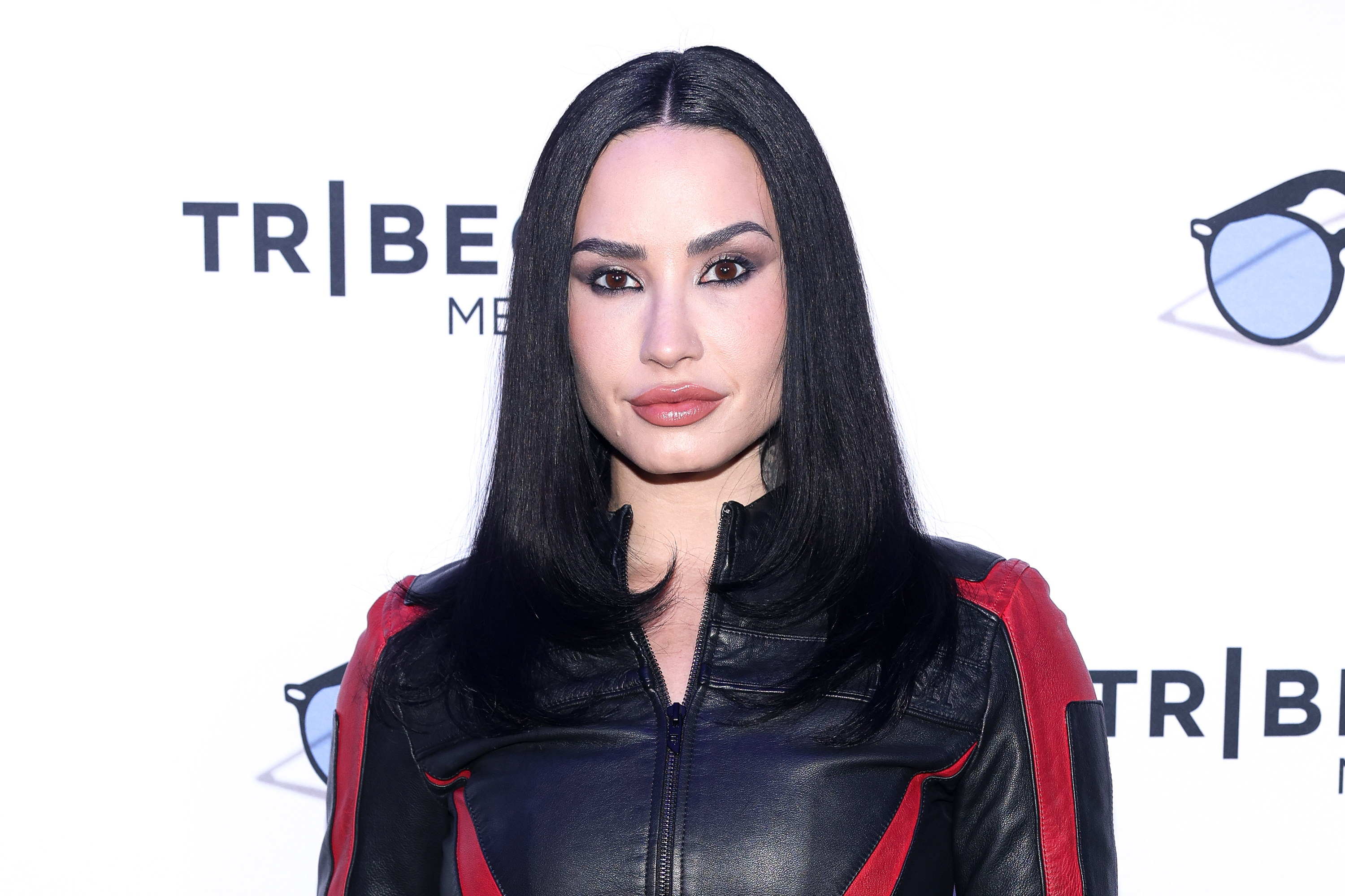 demi lovato cyklar
