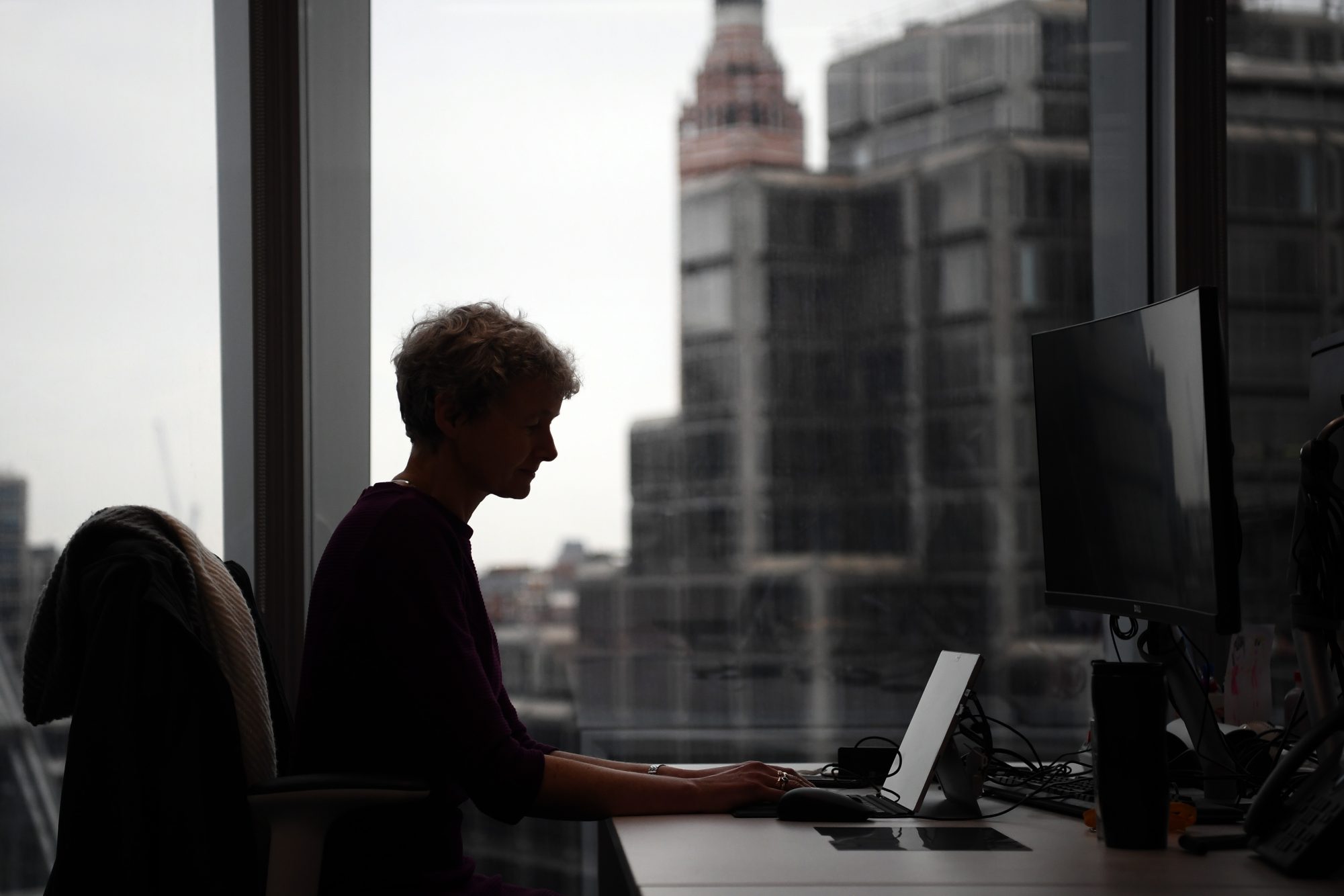 Getty 635260562 Person working at desk