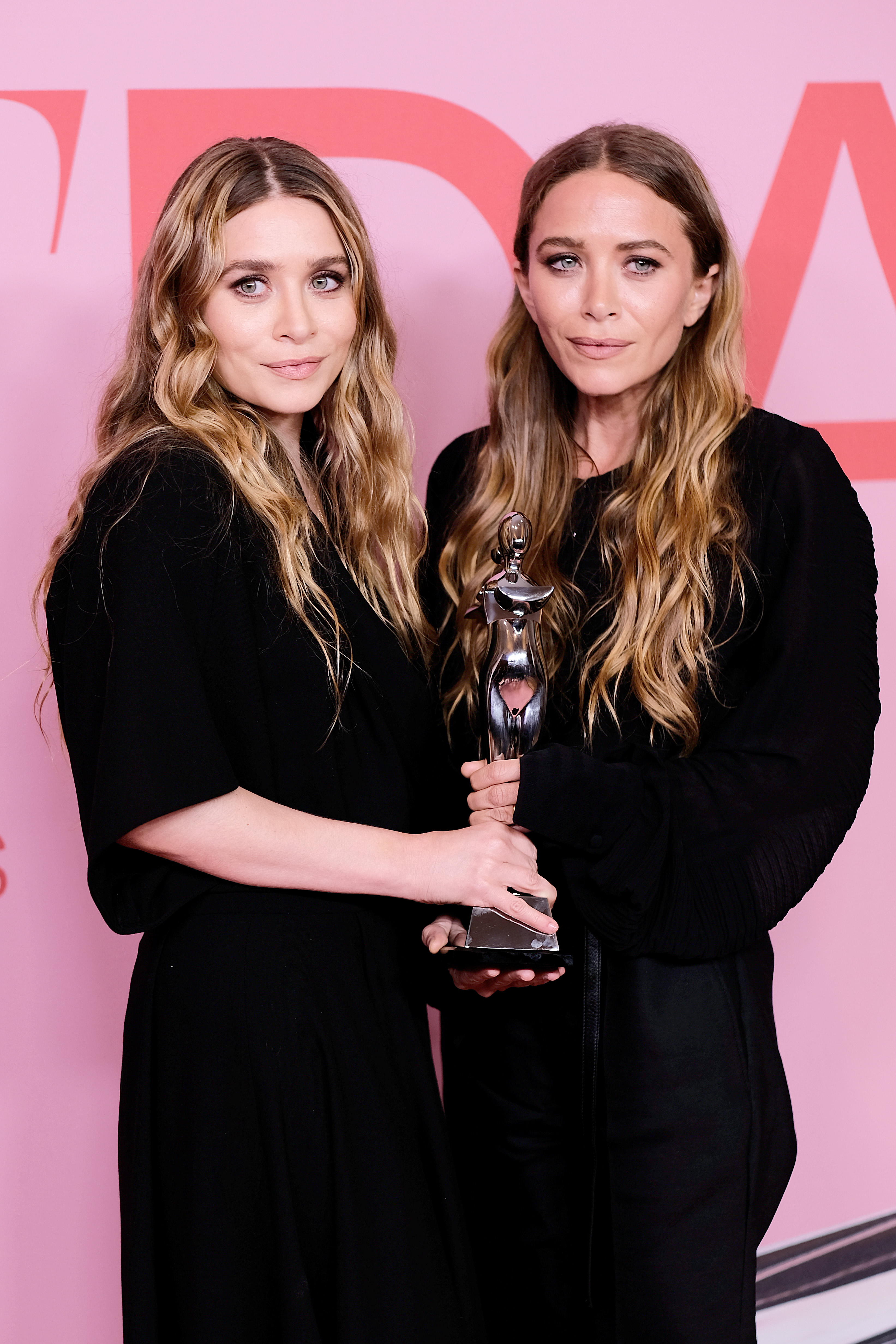 Mary-Kate and Ashley Olsen Make Rare Public Appearance