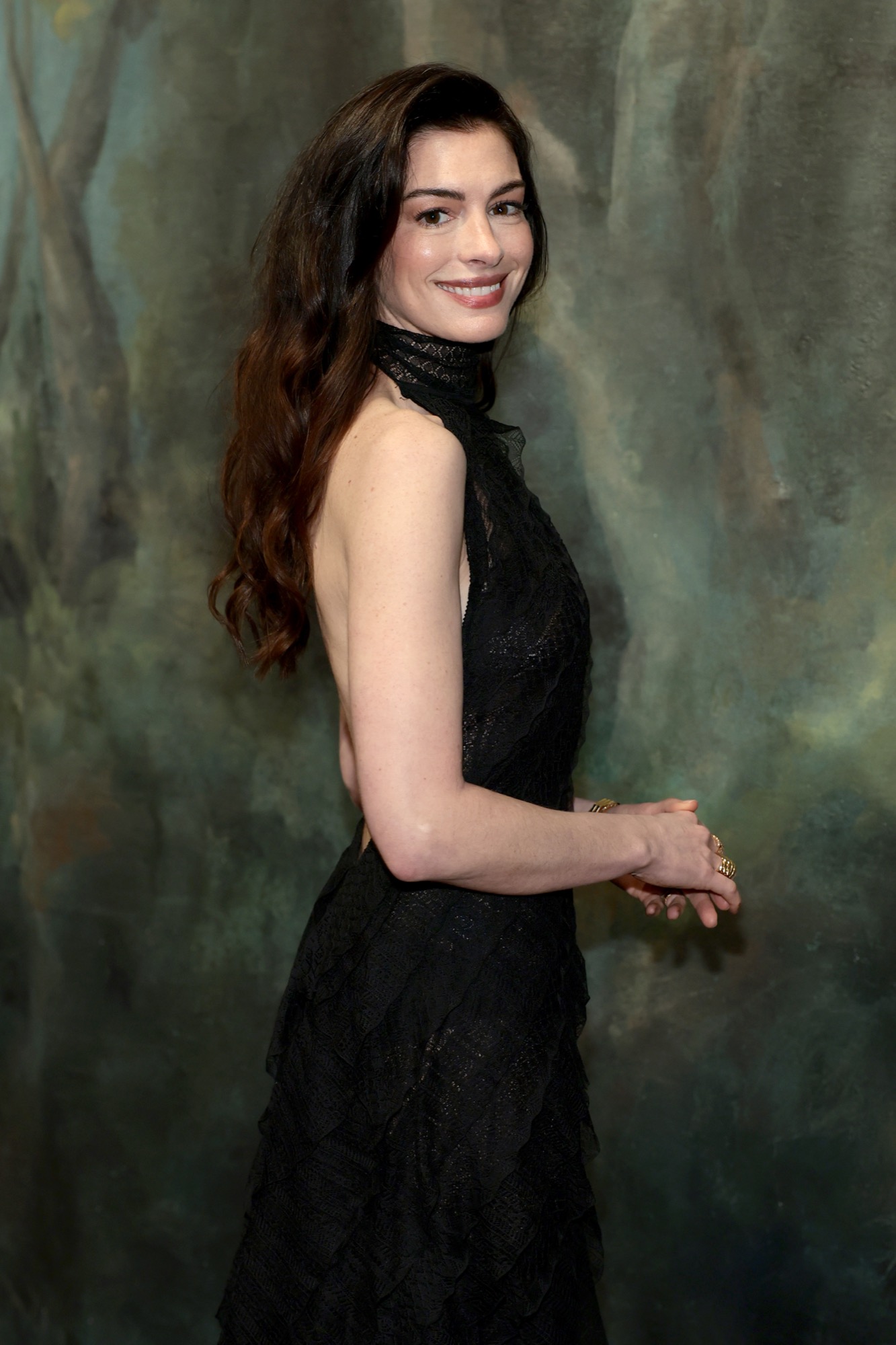 Anne Hathaway Family Guide