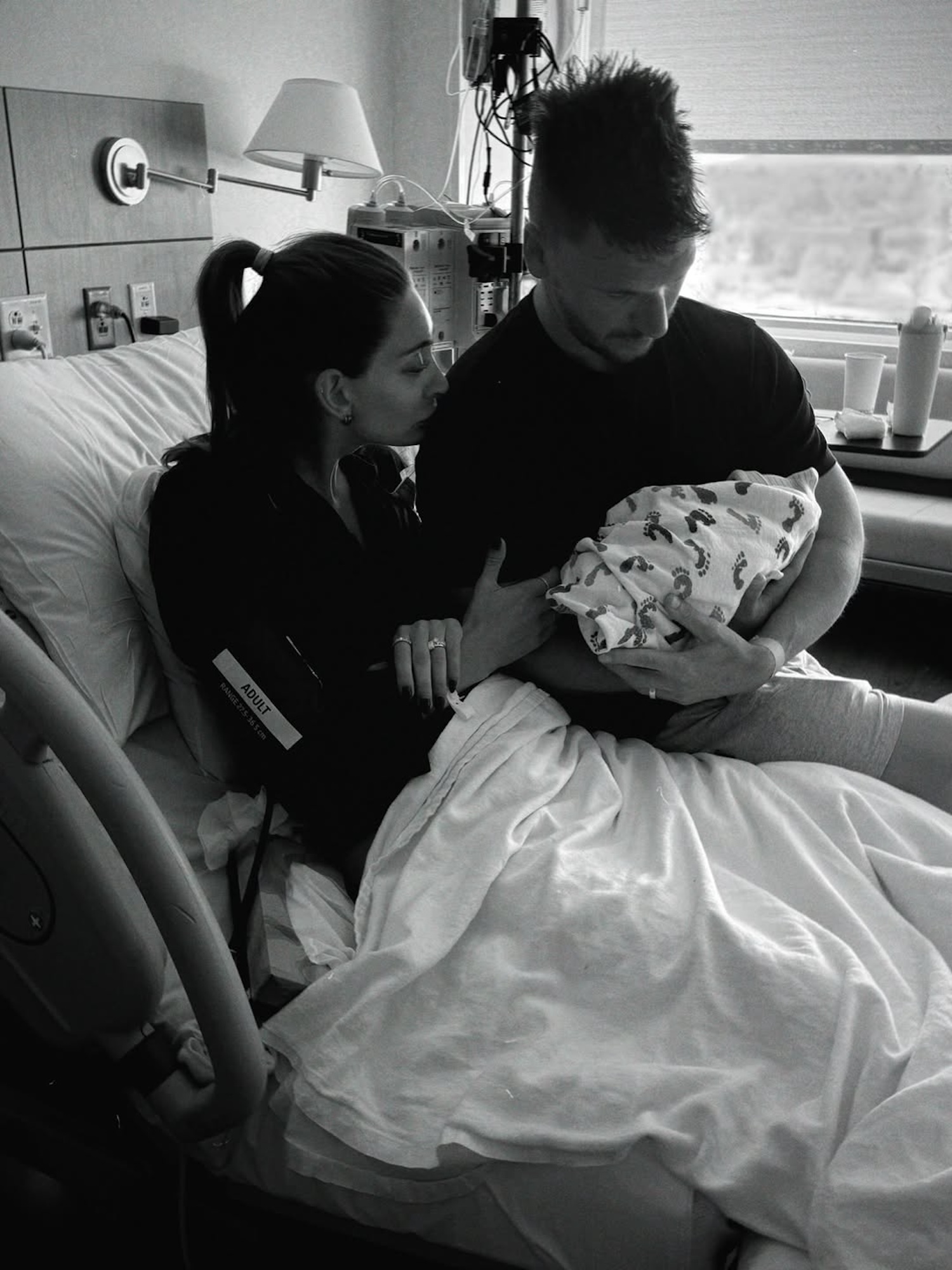 Influencer Announces Death of Baby Girl After Undergoing Open Heart Surgery While Pregnant