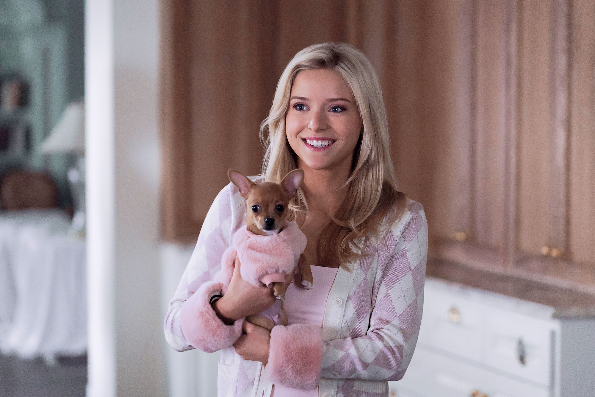 Lexi Minetree Elle Review