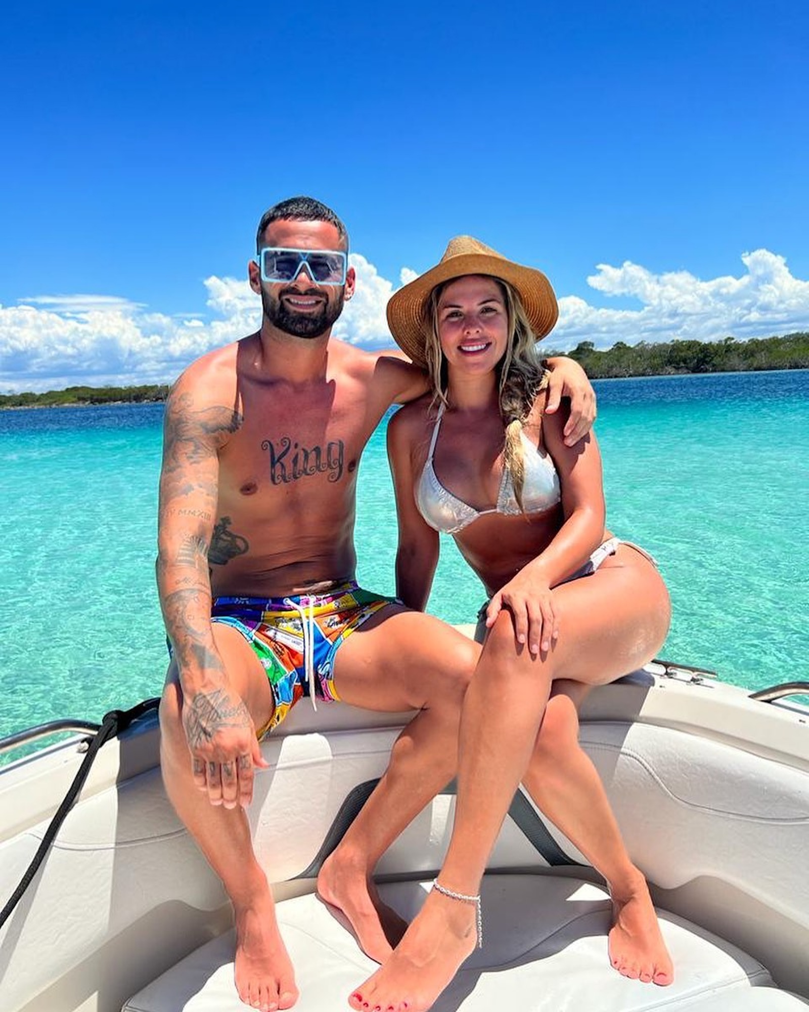 Argentina Soccer Star and Late Wife's Relationship Timeline