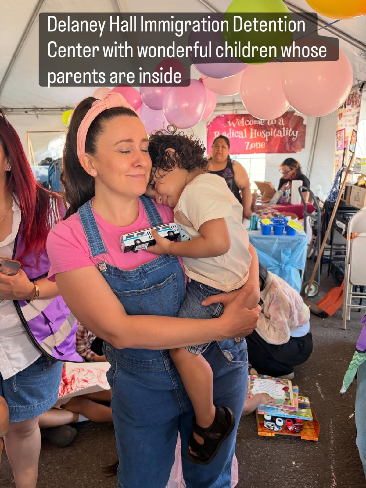Childrens Entertainer Ms. Rachel Defends Weighing in On Politics After Visiting Detention Center