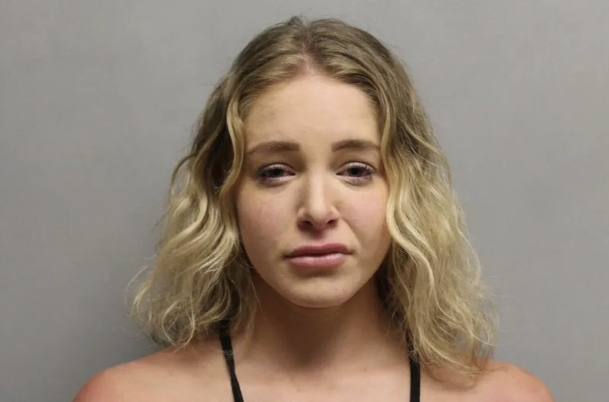 OnlyFans Model Courtney Clenney’s Defense Has Inspected Murder Weapons Ahead of Trial