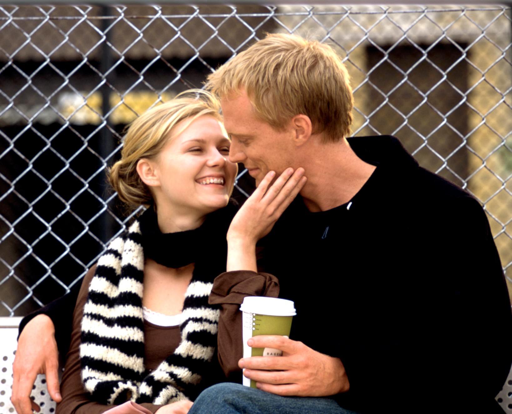 Kirsten Dunst and Paul Bettany in Wimbledon