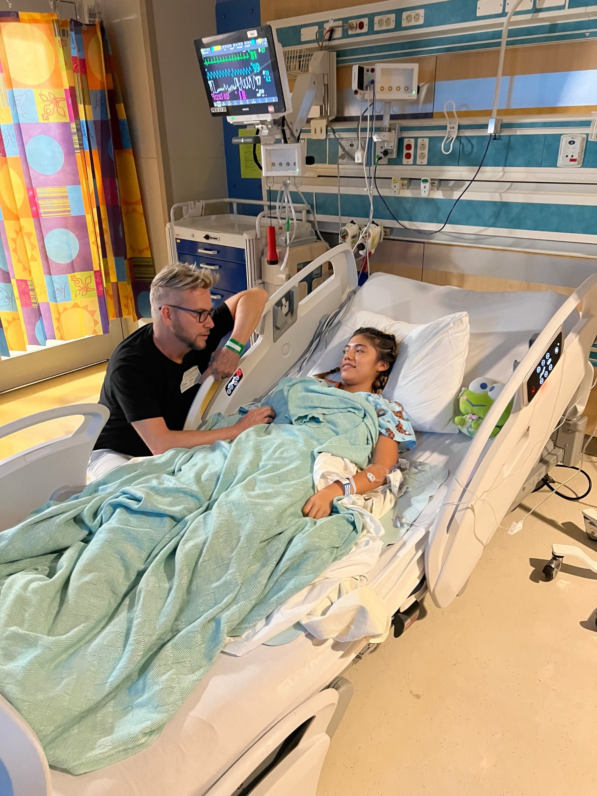 90 Day Fiance Star Armando Husband Kenny Arrives By Hannahs Side Amid Hospitalization