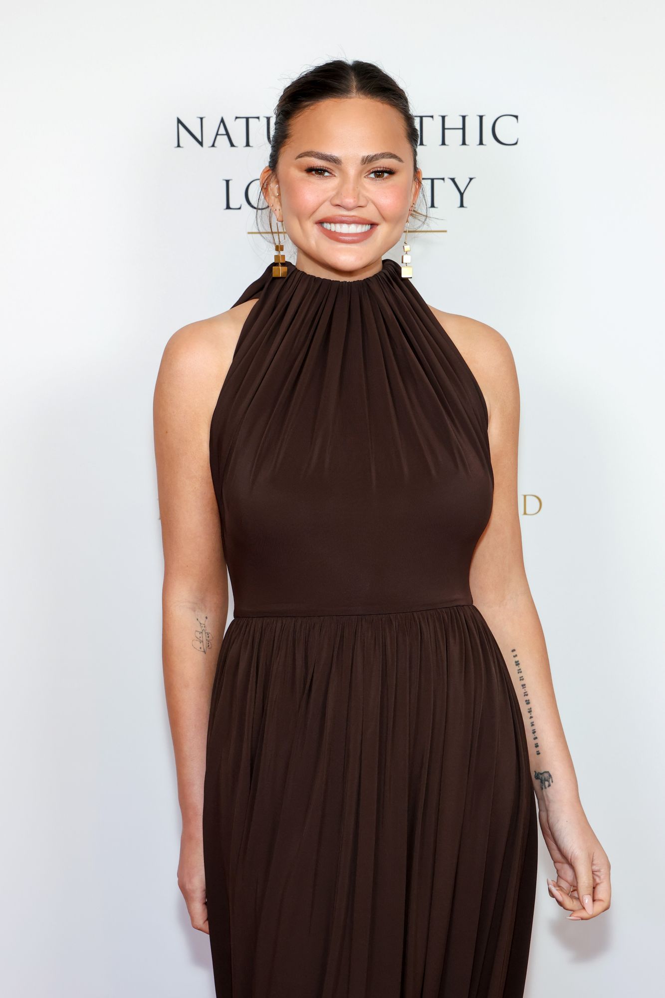 Chrissy Teigen Bio Pic