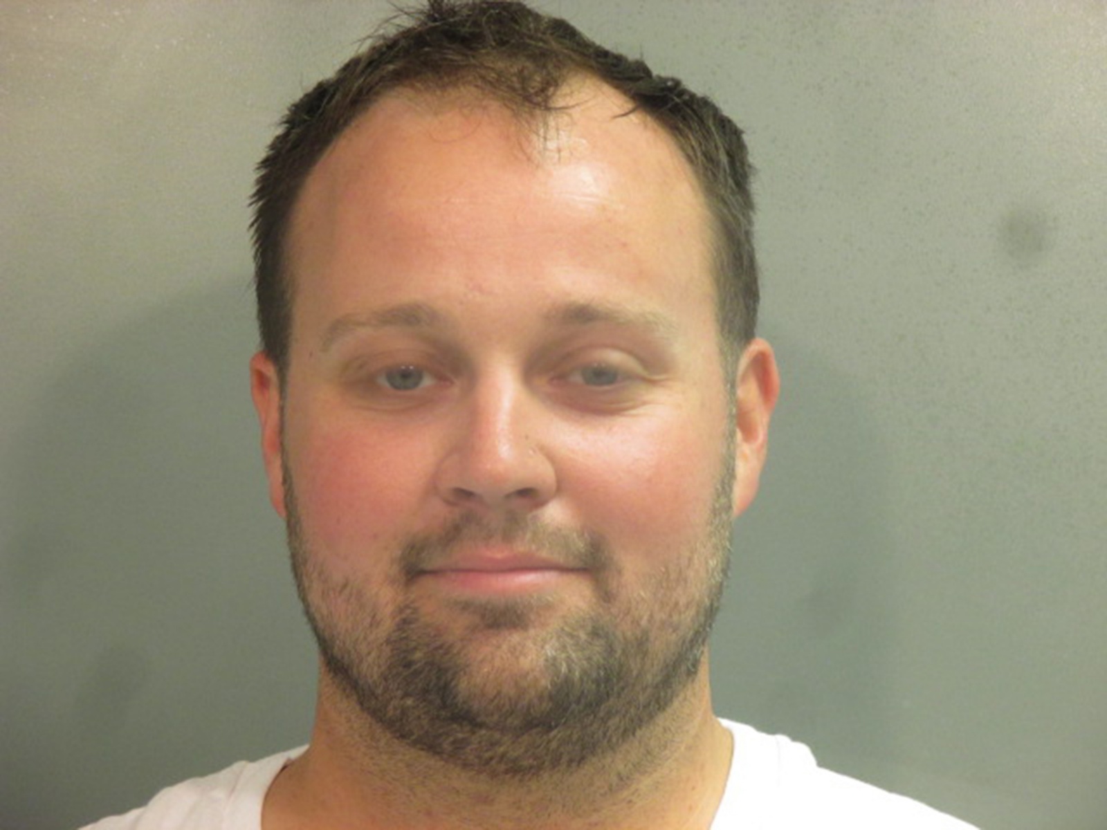 Josh Duggars Latest Prison Move Could Make Family Visits Almost Impossible Attorney Claims