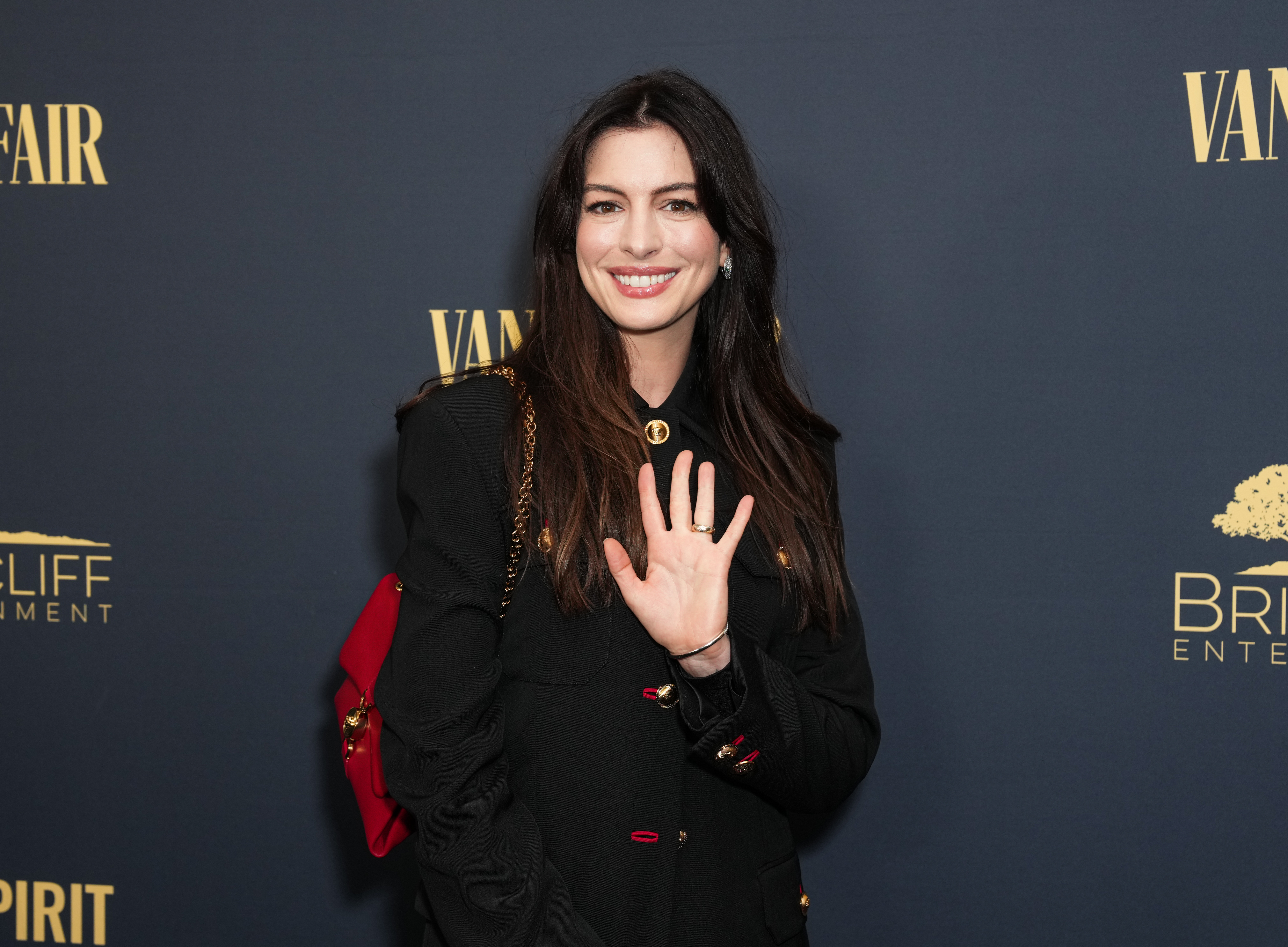 Anne Hathaway attends "The Apprentice" New York premiere at the DGA Theater on October 08, 2024 in New York City.